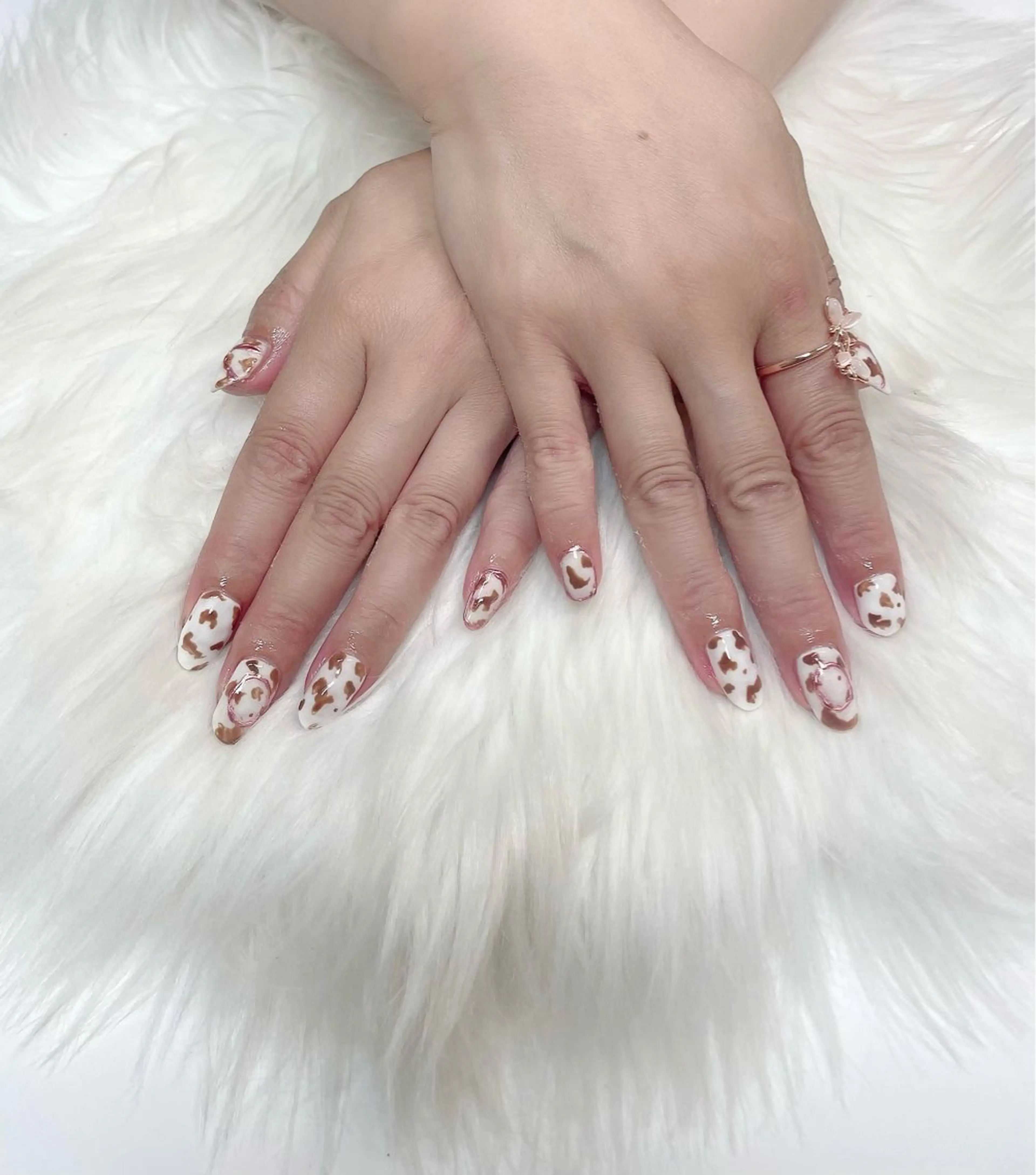 ネイル アニマル柄 ブラウン ホワイト ネイル・エステサロンUILANI所属・ネイル・エステサロン UILANIのネイルデザイン