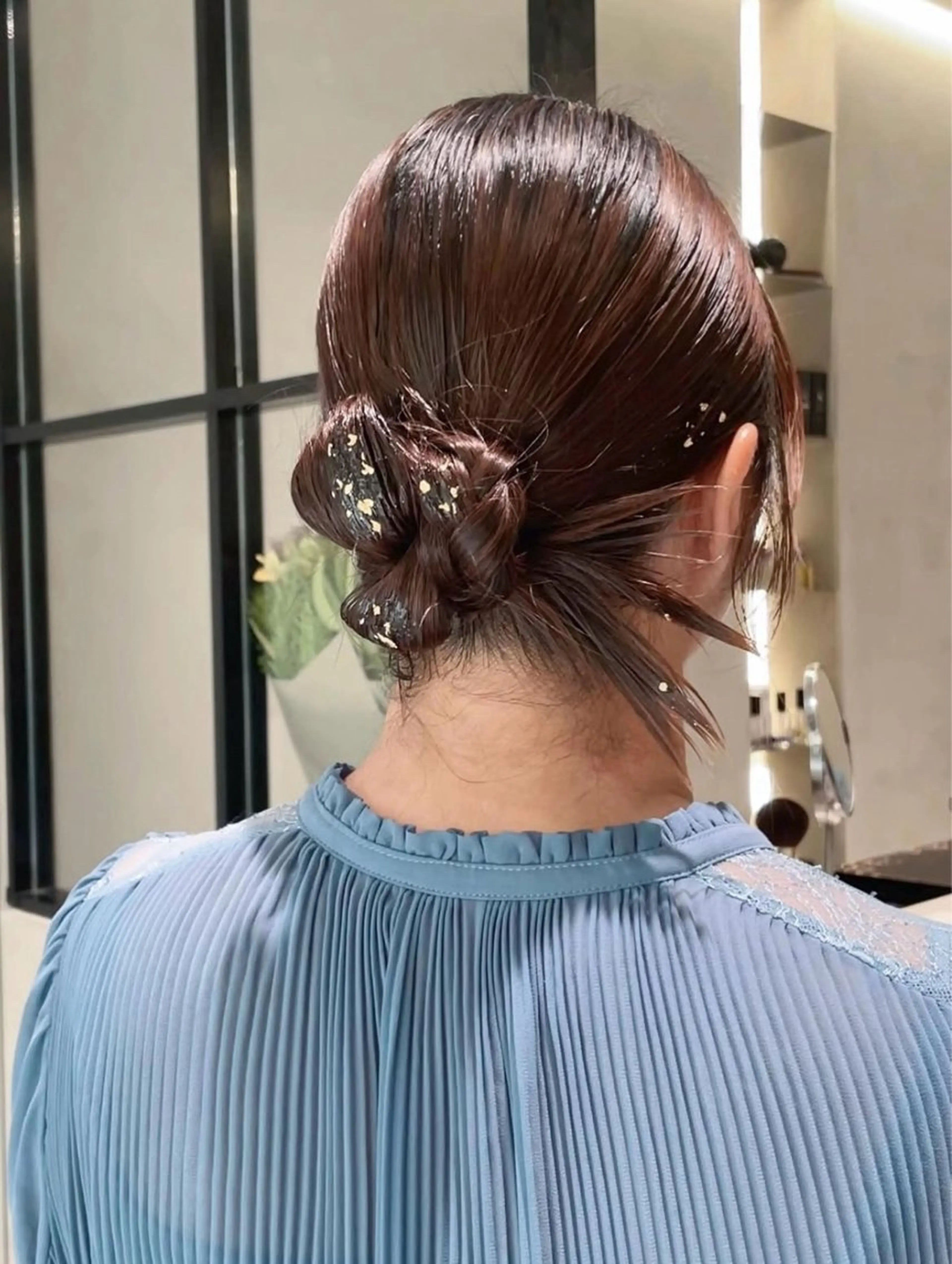 セミロング 神戸レイヤーカット 顔周り／骨格診断のヘアスタイル