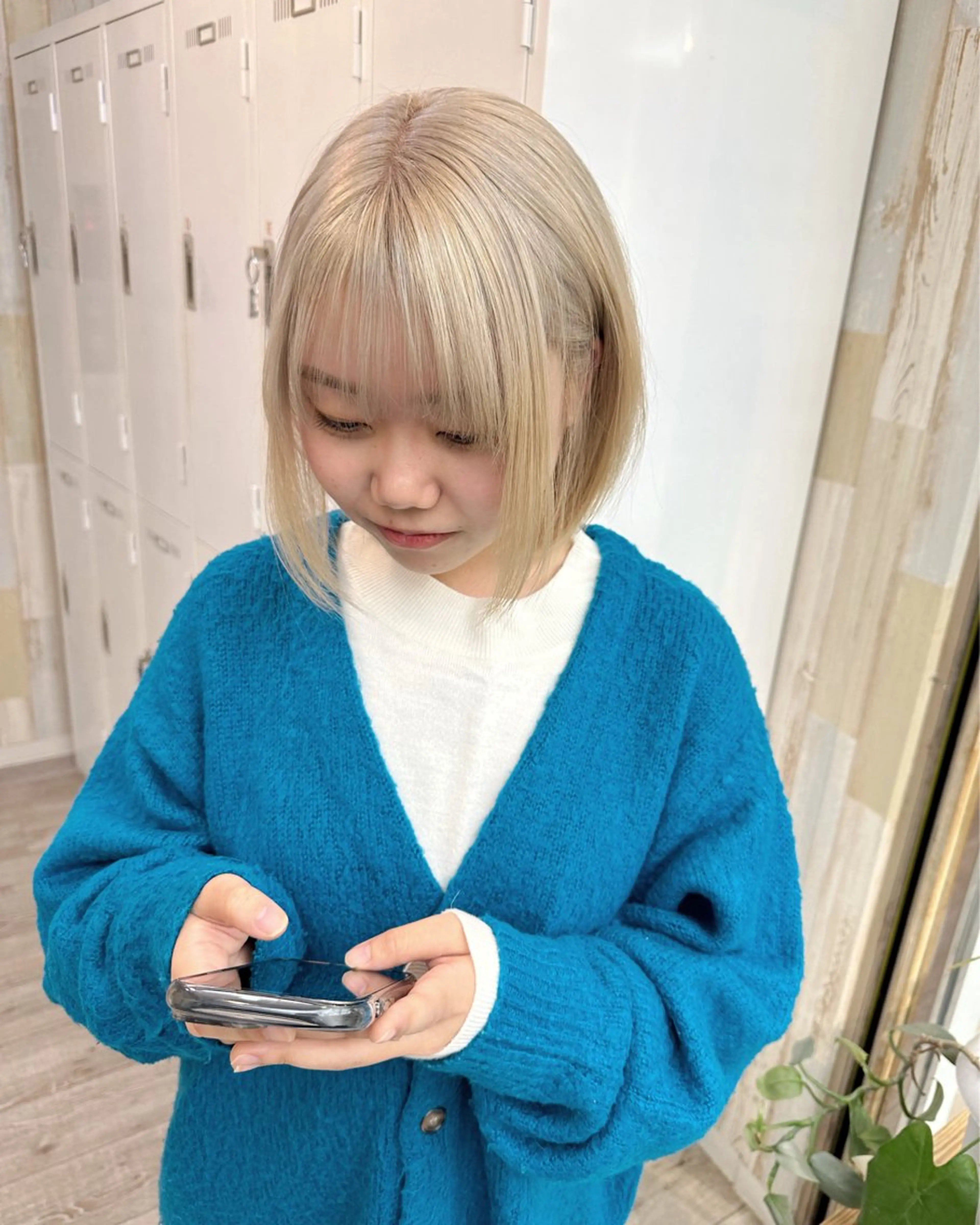 【🌈🤍オススメ🤍🌈】カット＋ダブルカラー（ブリーチ付🩵🤍🤎の写真