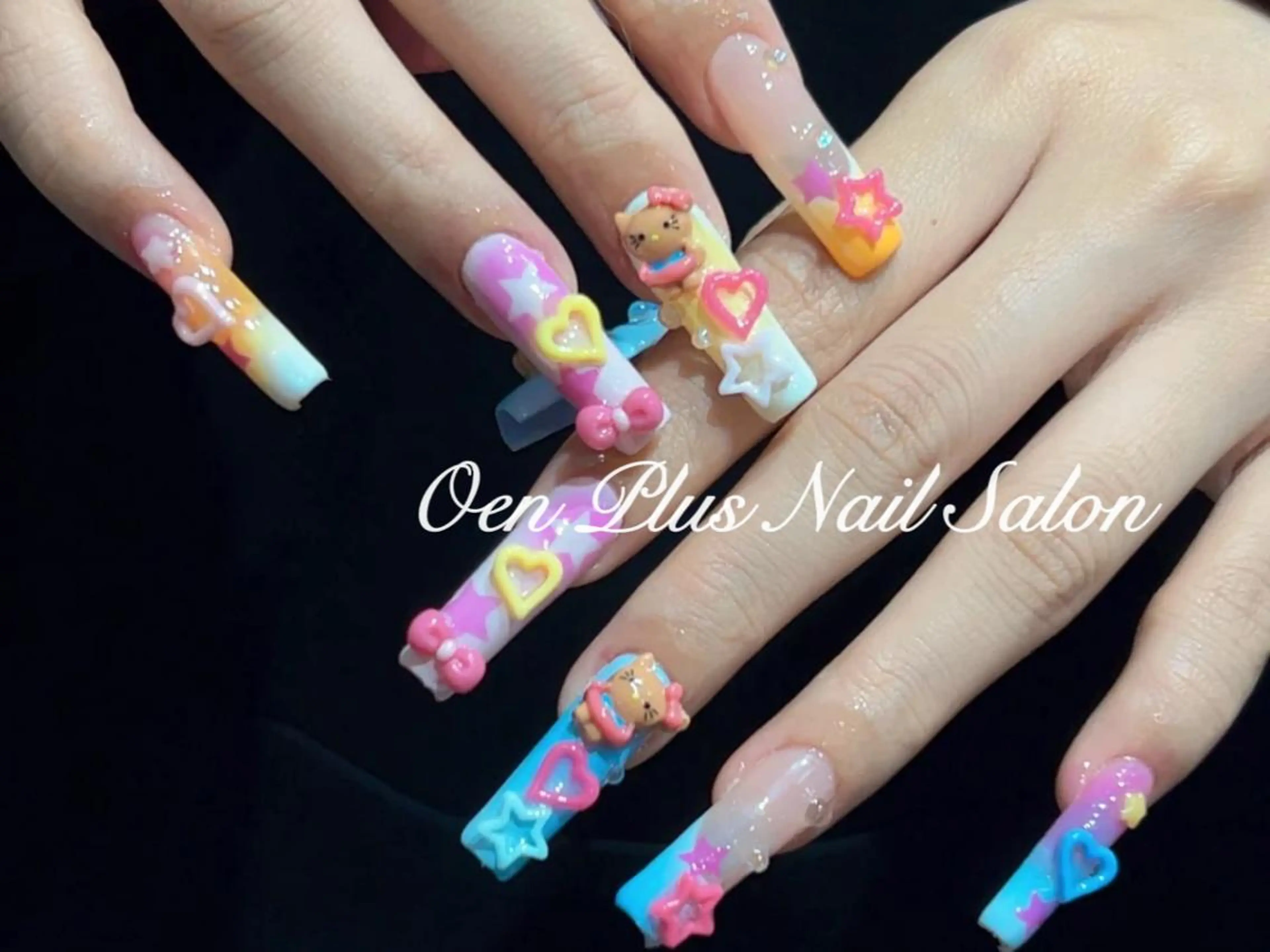 ネイル アートネイル グラデーション ハート 韓国ネイル 赤色 One Plus キキのネイルデザイン