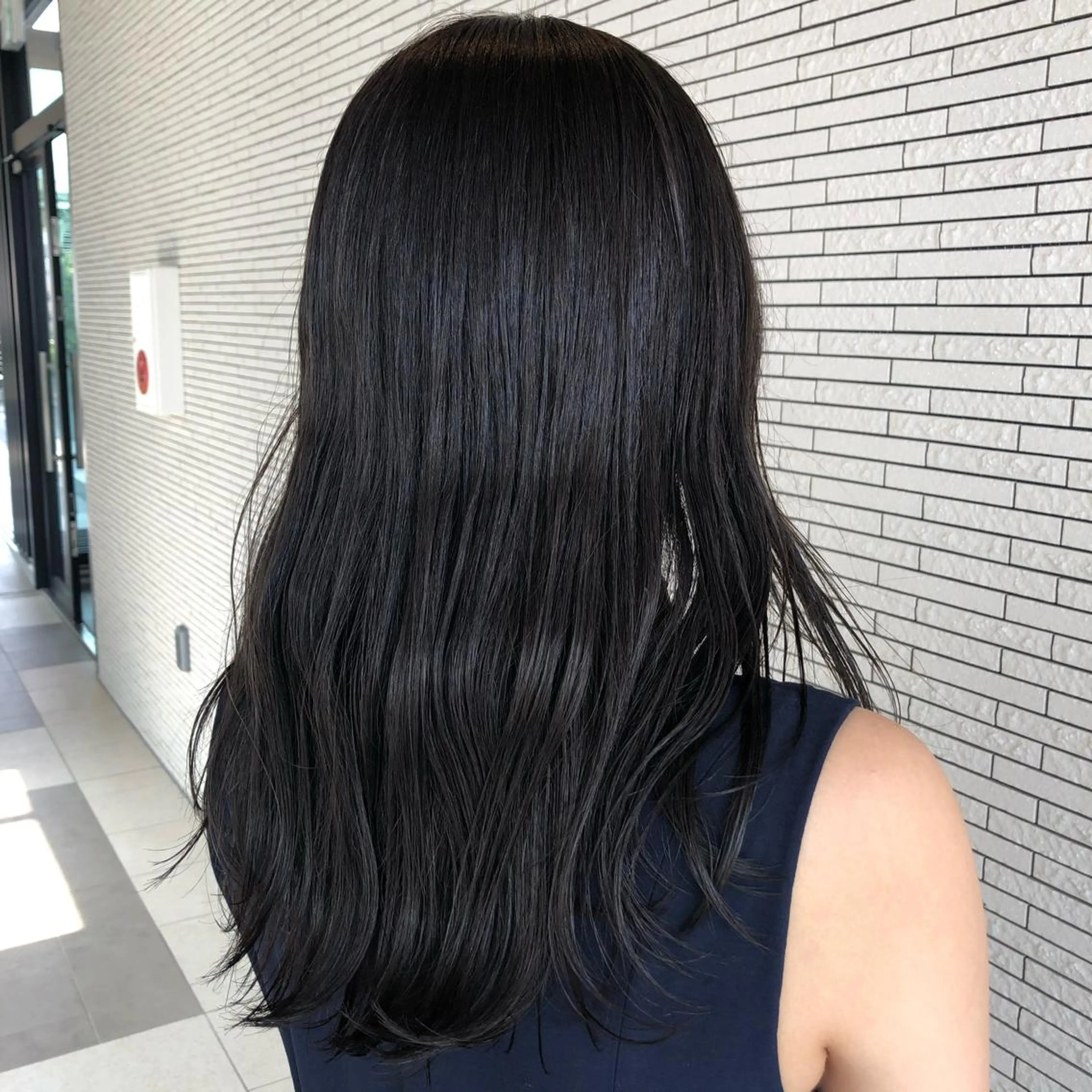 ロング カラー ヘアアレンジ グレージュ マエダ リョウのヘアスタイル