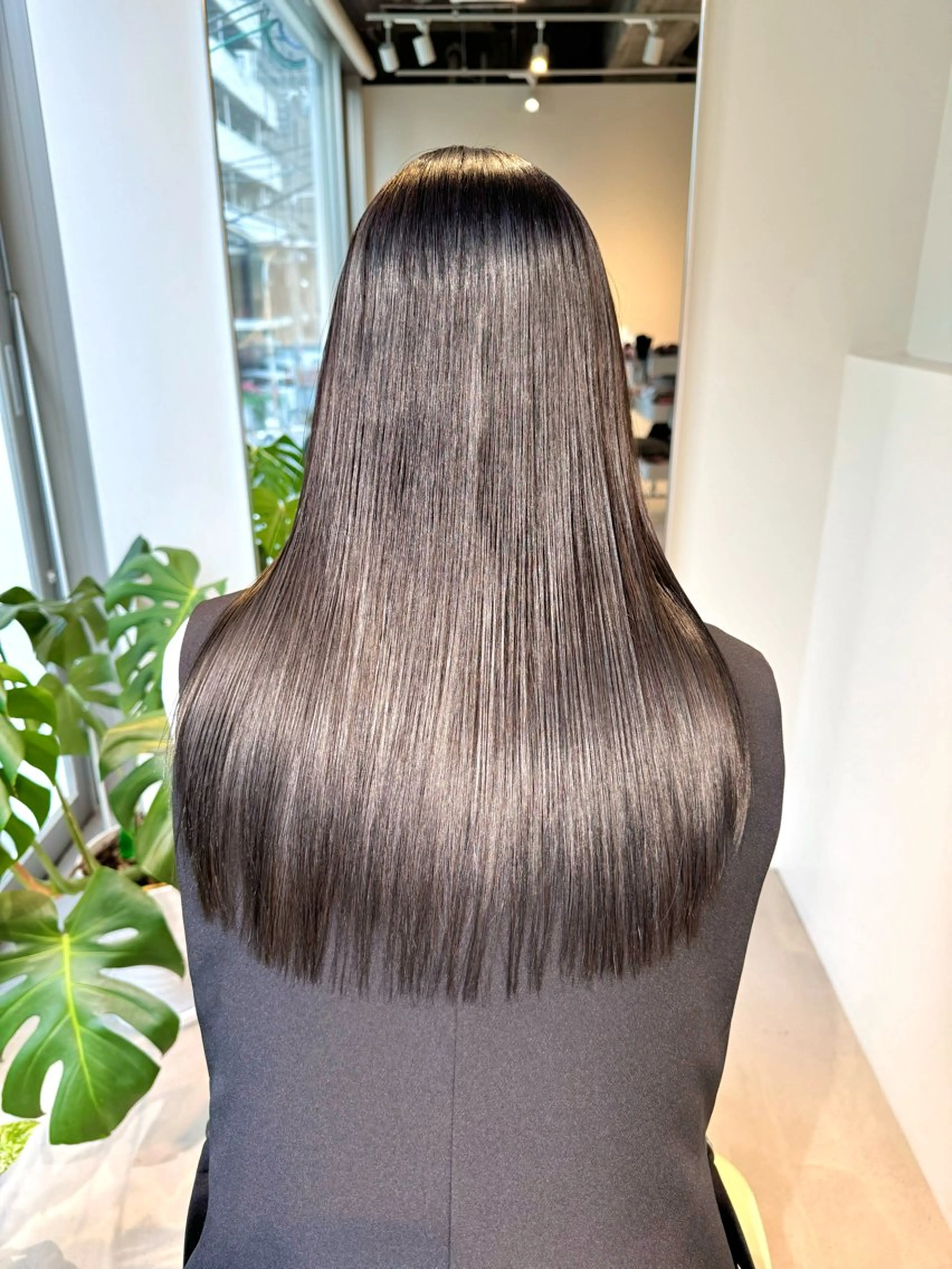 ロング カラー アディクシーカラー アッシュ ベージュカラー ブリーチ グレージュ 髪質改善スペシャリス ト長尾勇弥/梅田中津のヘアスタイル