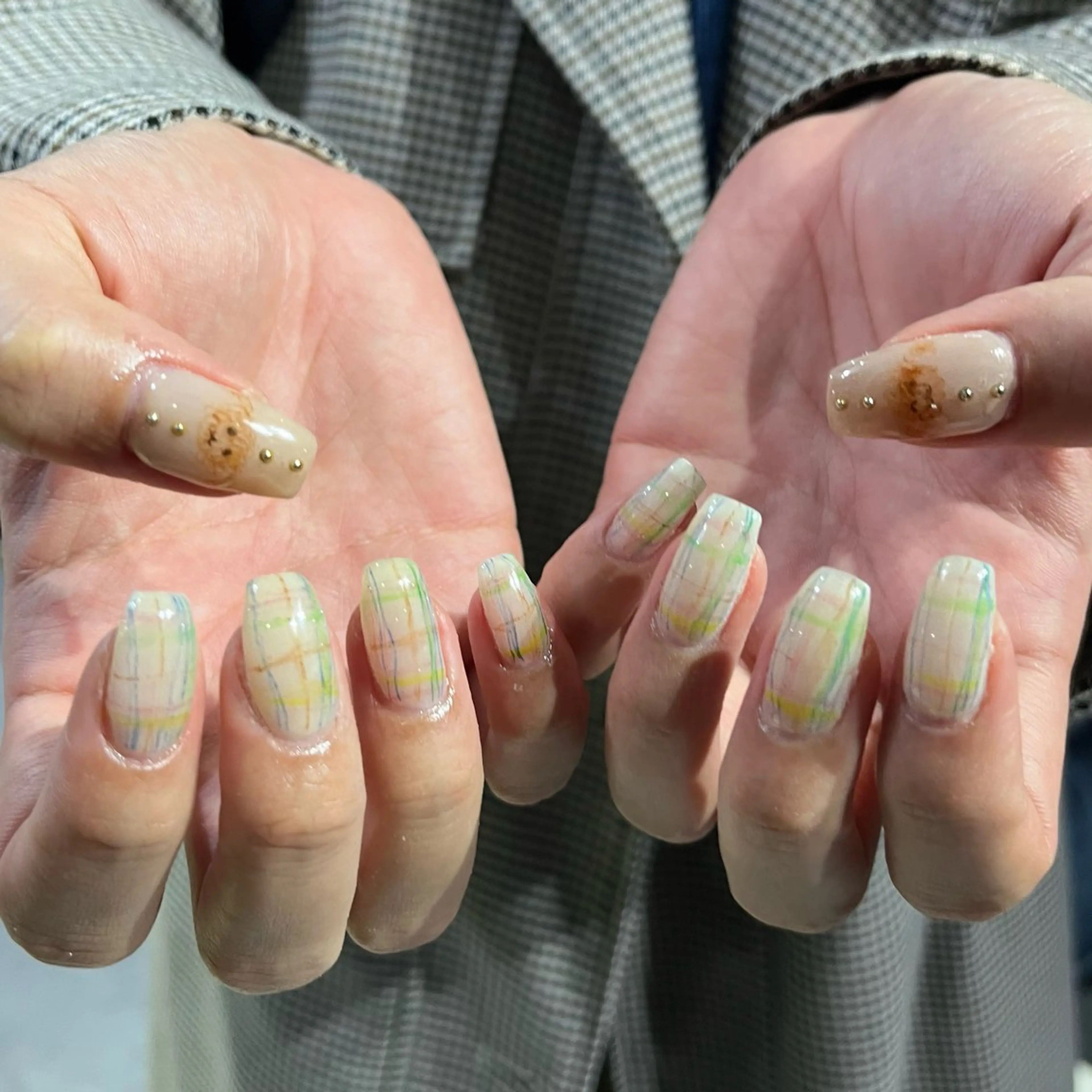 ネイル ハンドネイル フットネイル 小川 柚香のネイルデザイン