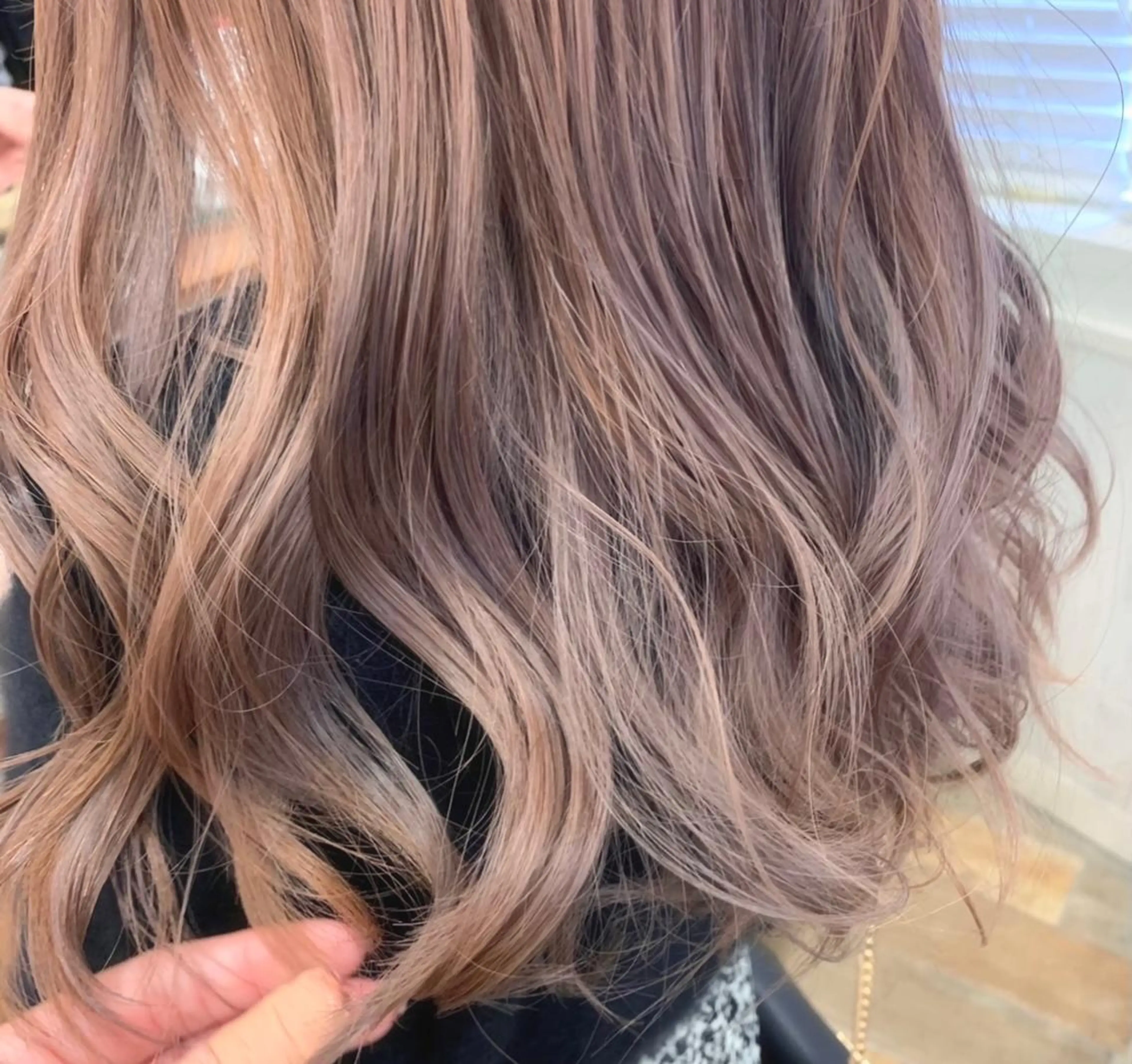 ロング カラー ブリーチ ハイトーンカラー カット ヘアカラー ボブ/美髪矯正 /佐藤 奈巳のヘアスタイル