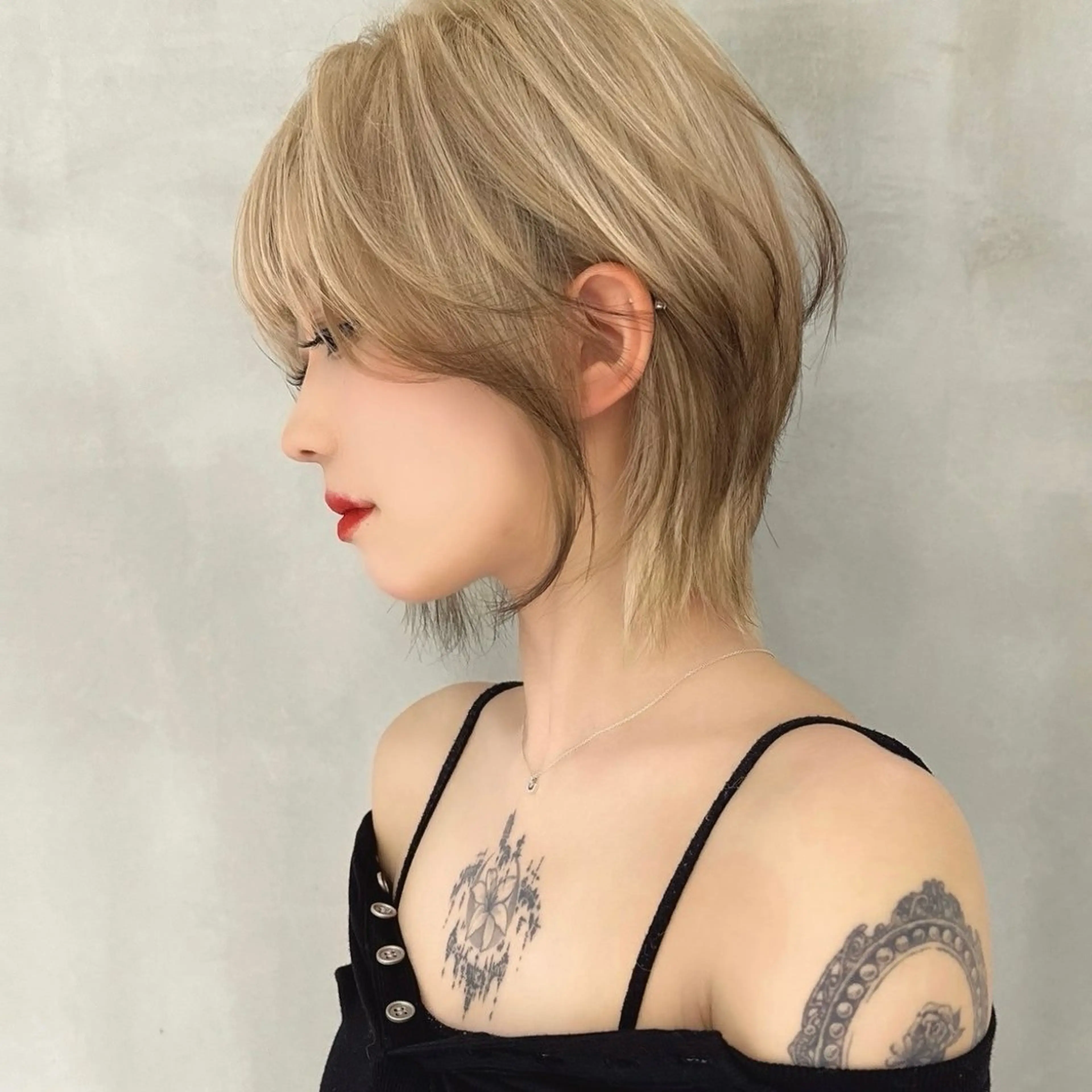 ショート カラー Ma cherie by Lond所属・ハイトーン/ ブリーチAikaのヘアスタイル