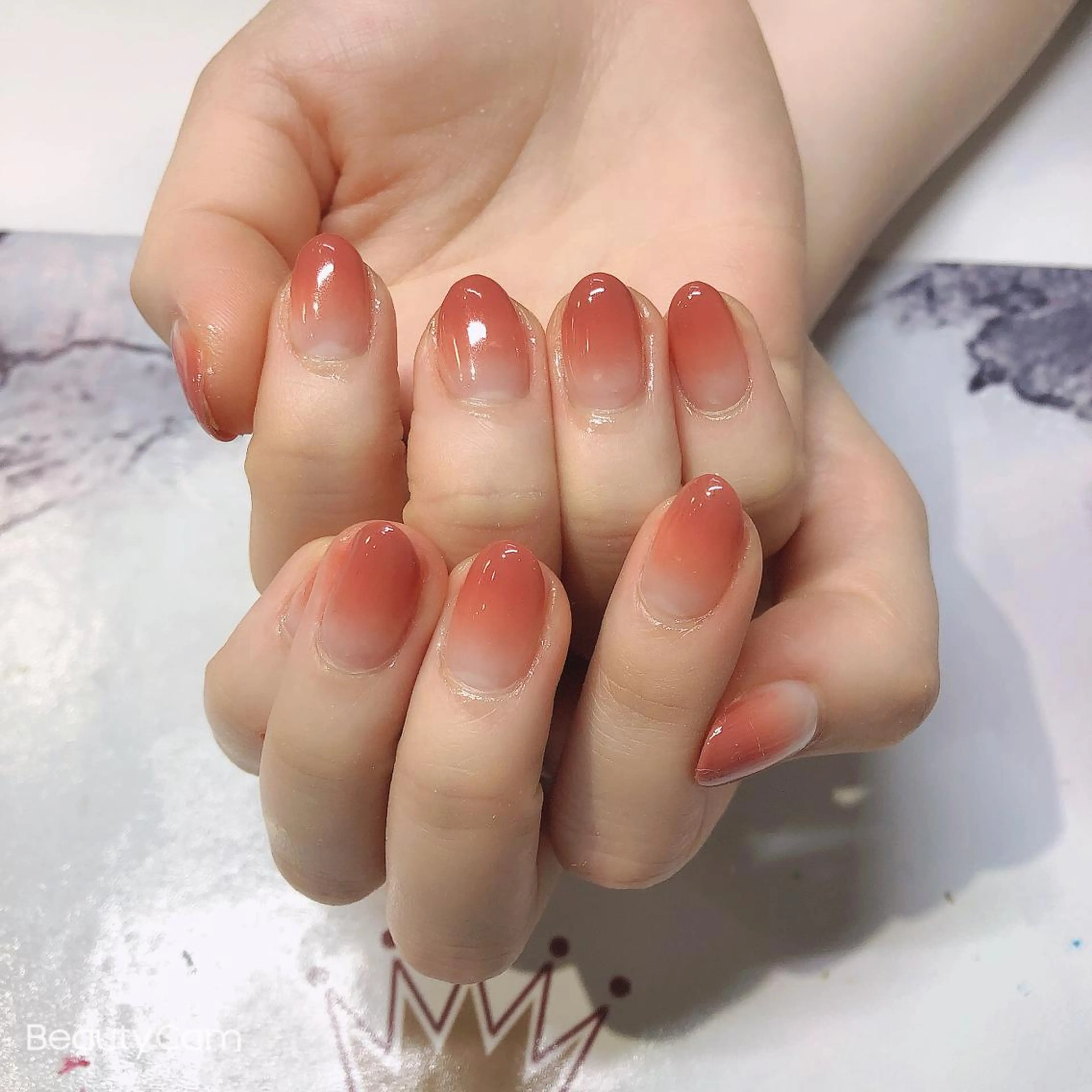 ネイル Guarendo錦糸町店所属・ガレンドウ 白澤 愛子のネイルデザイン