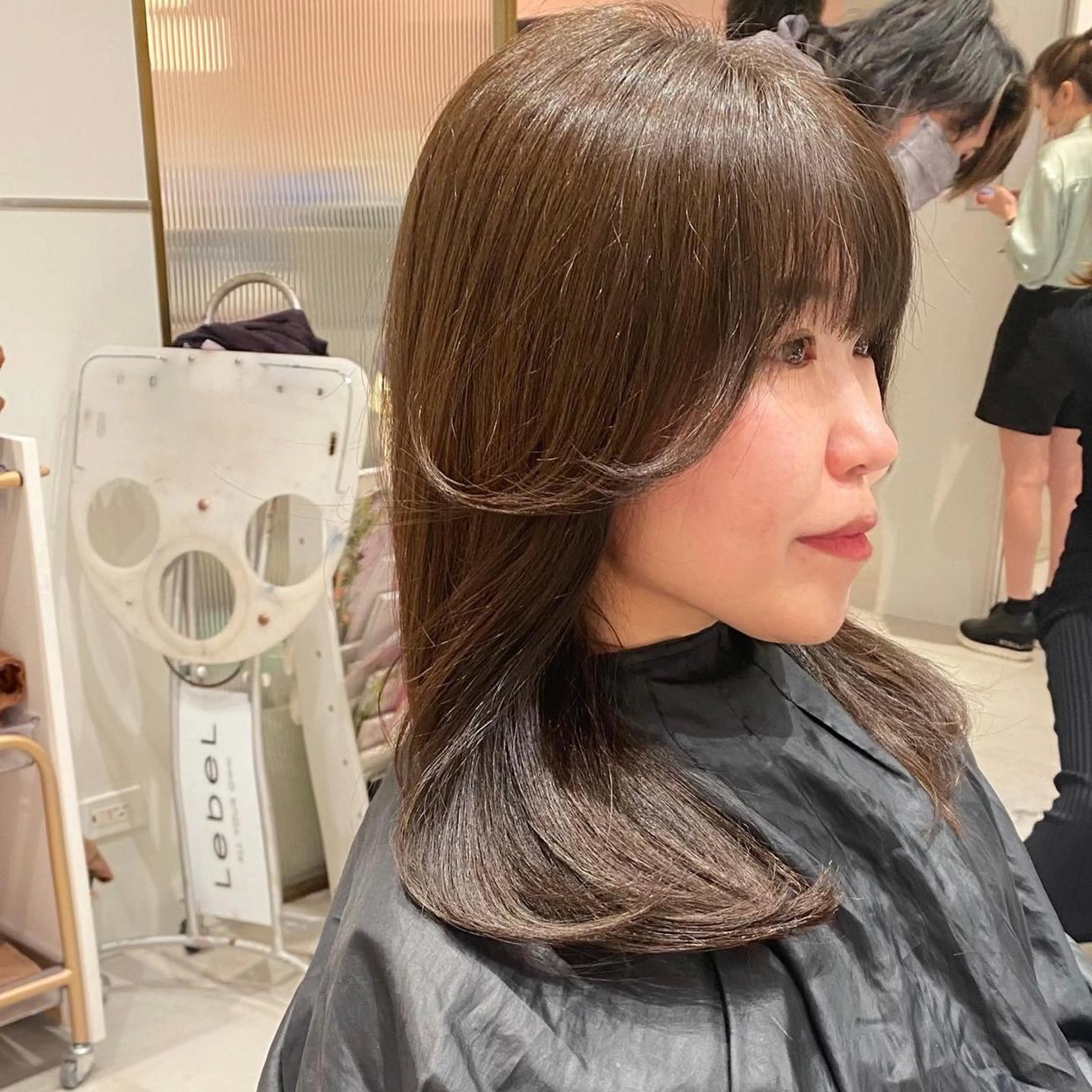 ミディアム カット ヘアカラー トリートメント 韓国くびれレイヤー 🇰🇷はづきのヘアスタイル