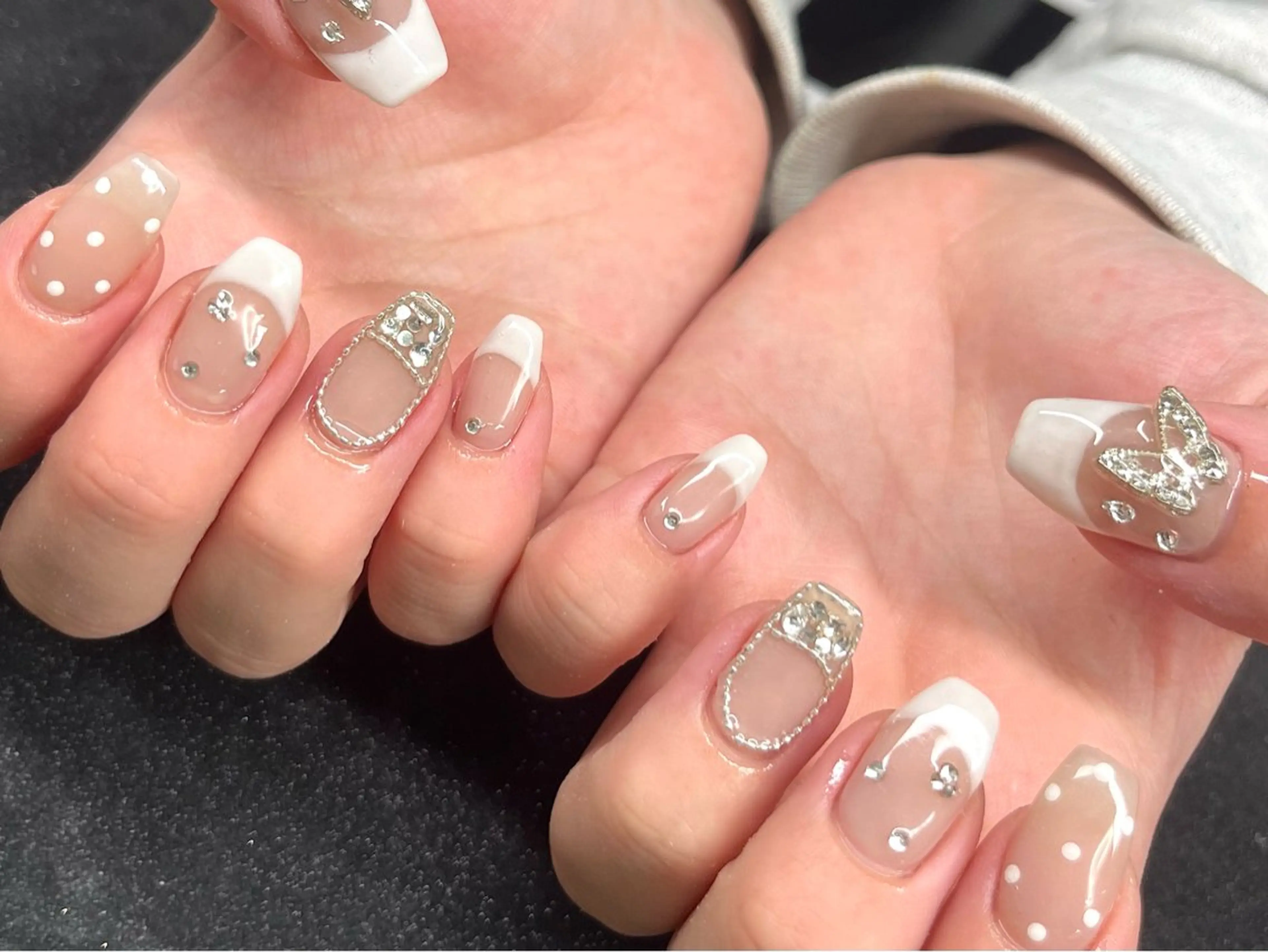 ネイル ハンドネイル Chika .のネイルデザイン