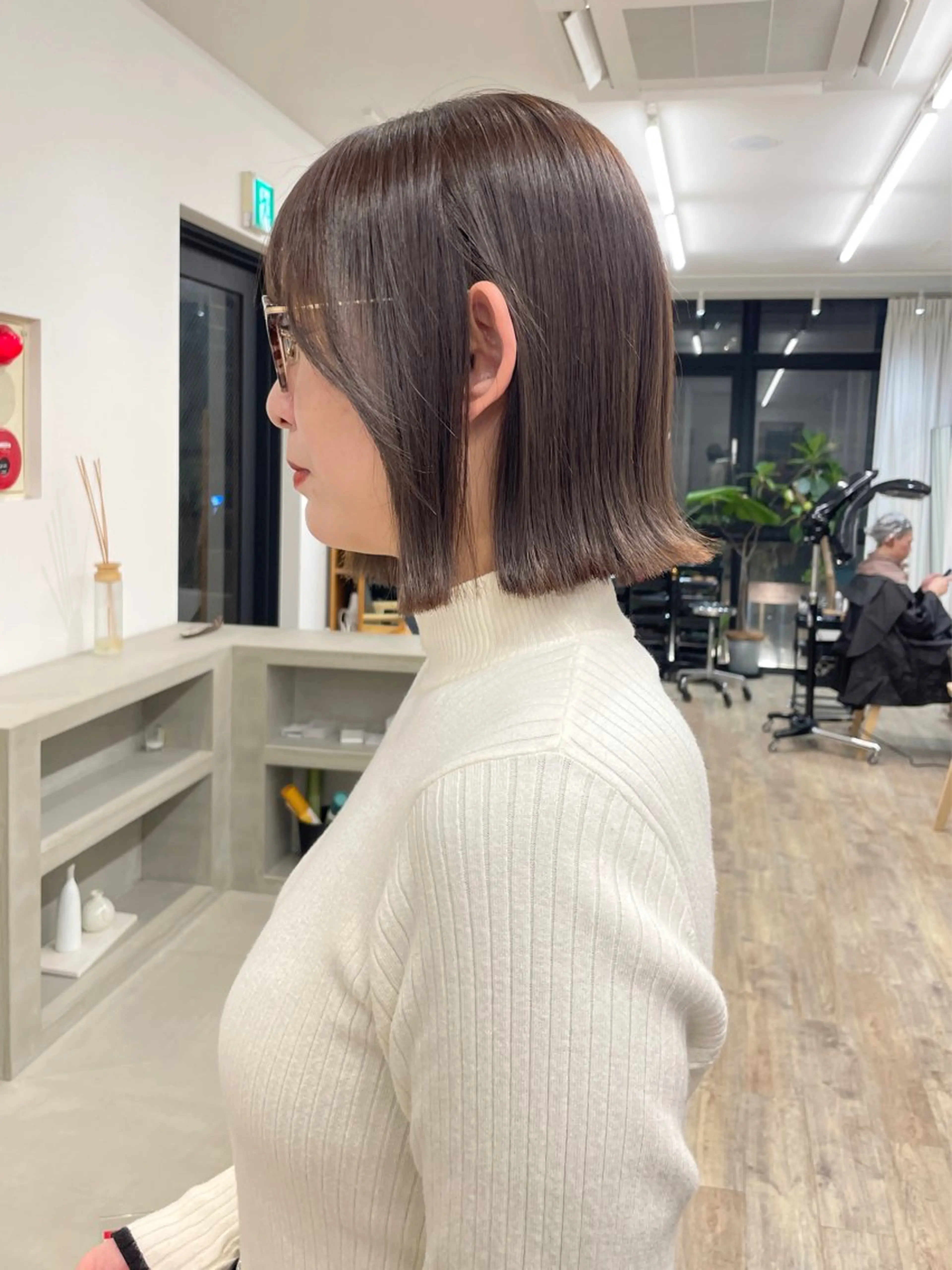 ミディアム カット ヘアカラー 縮毛矯正 トリートメント 艶髪/髪質改善 ナカムラのヘアスタイル