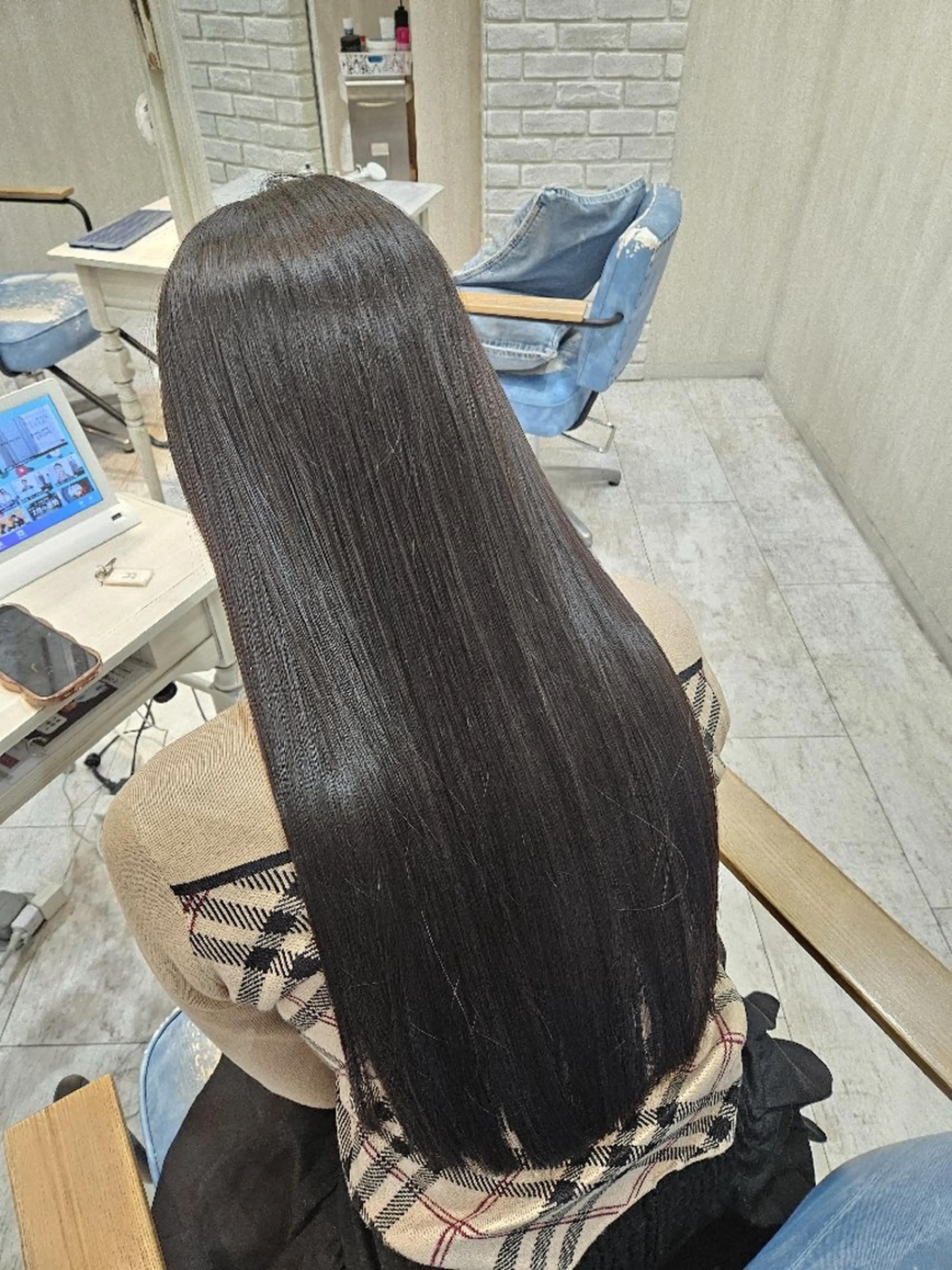 ロング 顔周りカット 髪質改善 ロング トリートメント カット トリートメント 韓国風レイヤーカット 西村/心斎橋/なんばのヘアスタイル