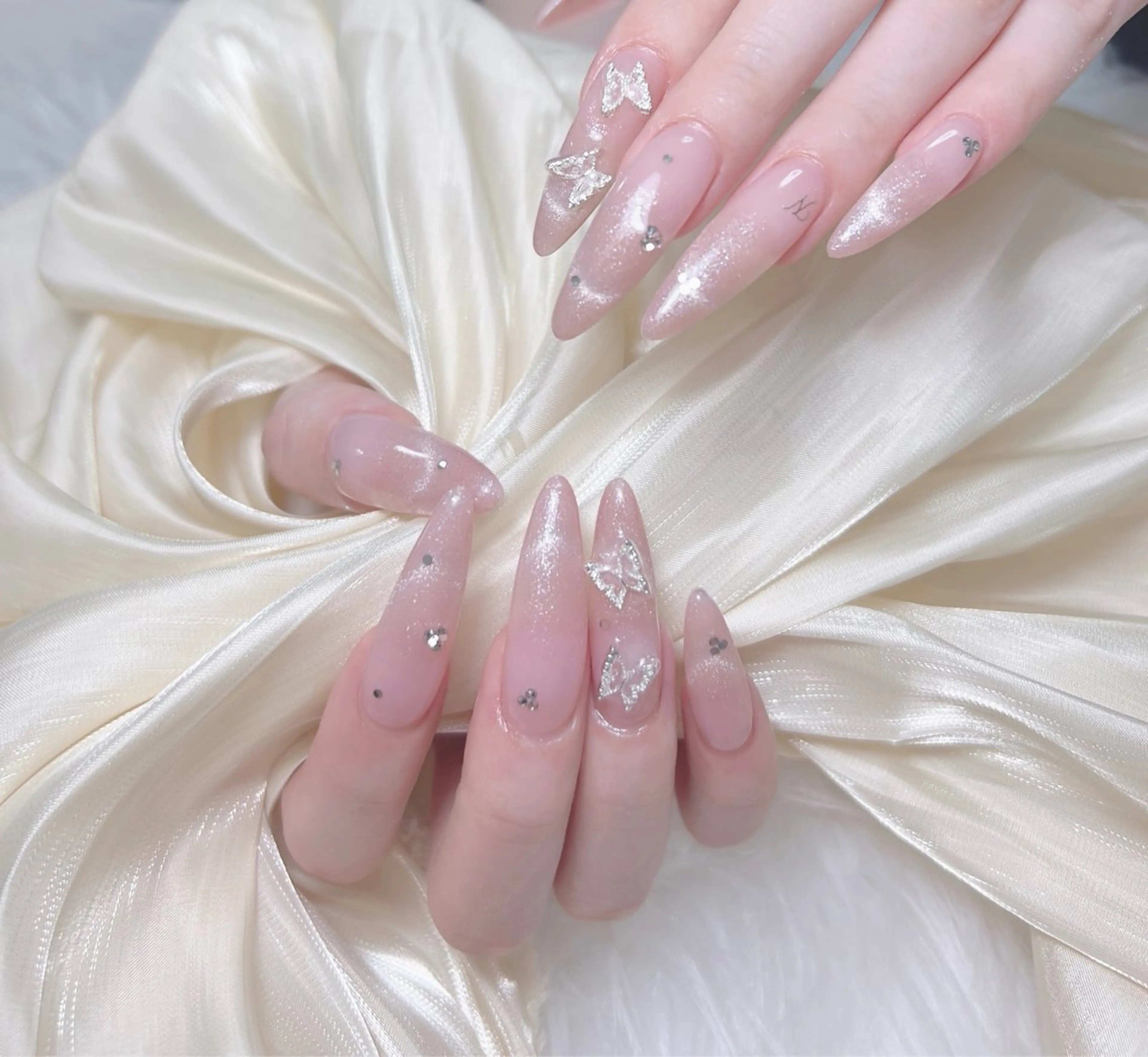 ネイル uuネイルサロン所属・uu ネイルサロン関内🌼のネイルデザイン