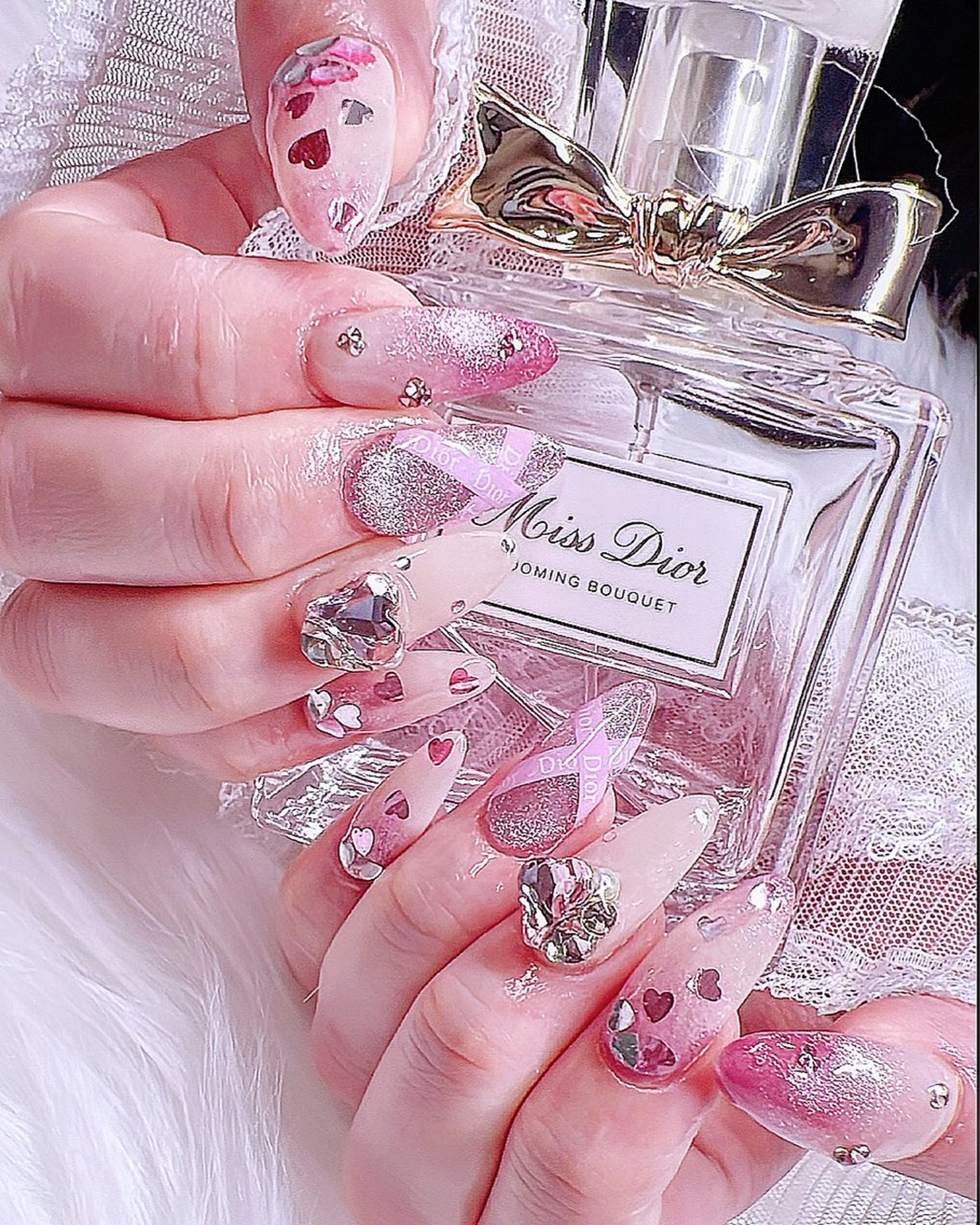 ネイル チークネイル 長さ出し フレンチネイル ガラスフレンチ キラキラネイル ハンドネイル She Nail所属・ISA_ BELLAのネイルデザイン