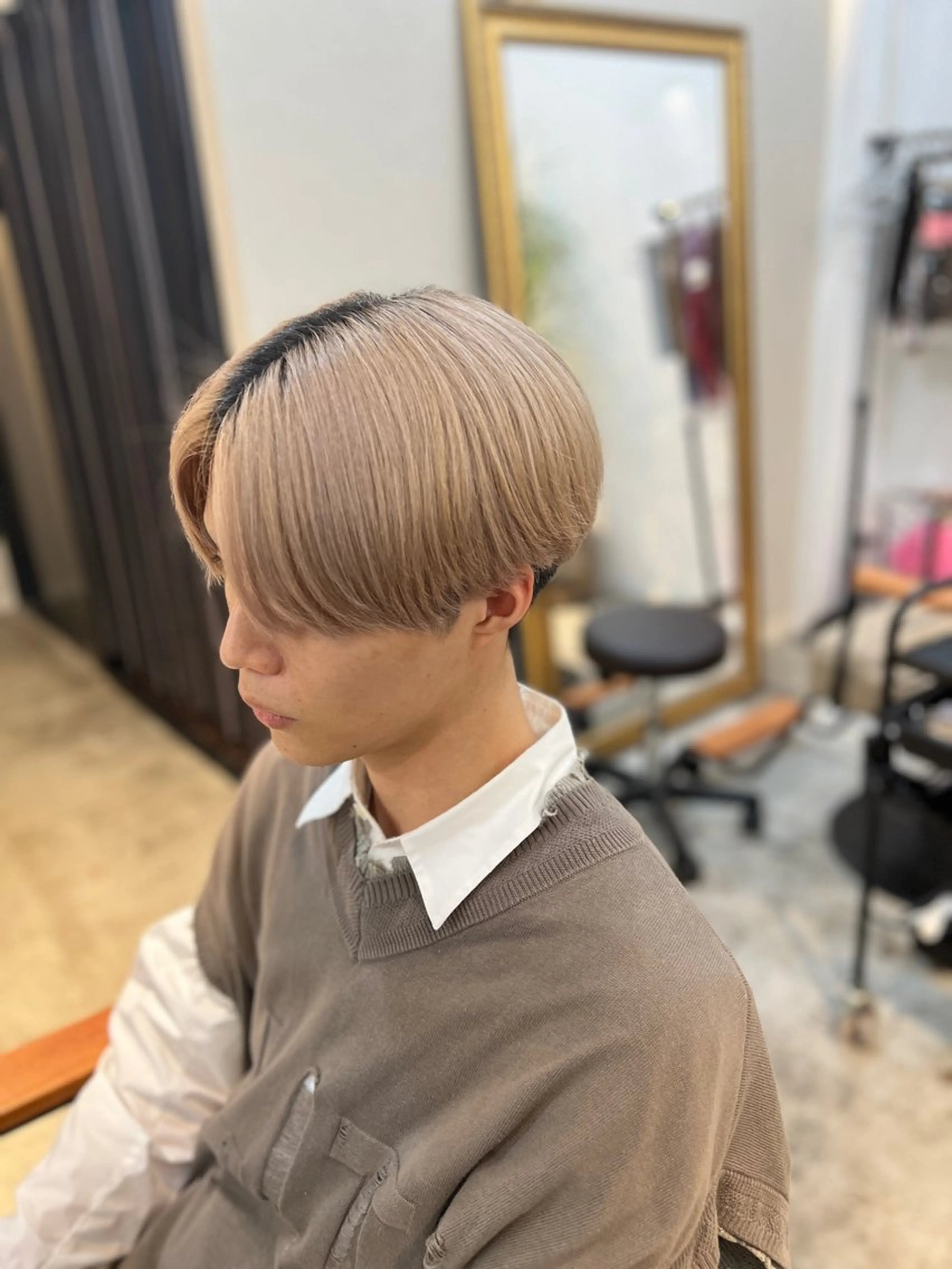 ショート メンズ メンズハイトーン ヘアカラー トリートメント 目を惹く艶髪/髪質 改善カラー🤎ぐっちのヘアスタイル
