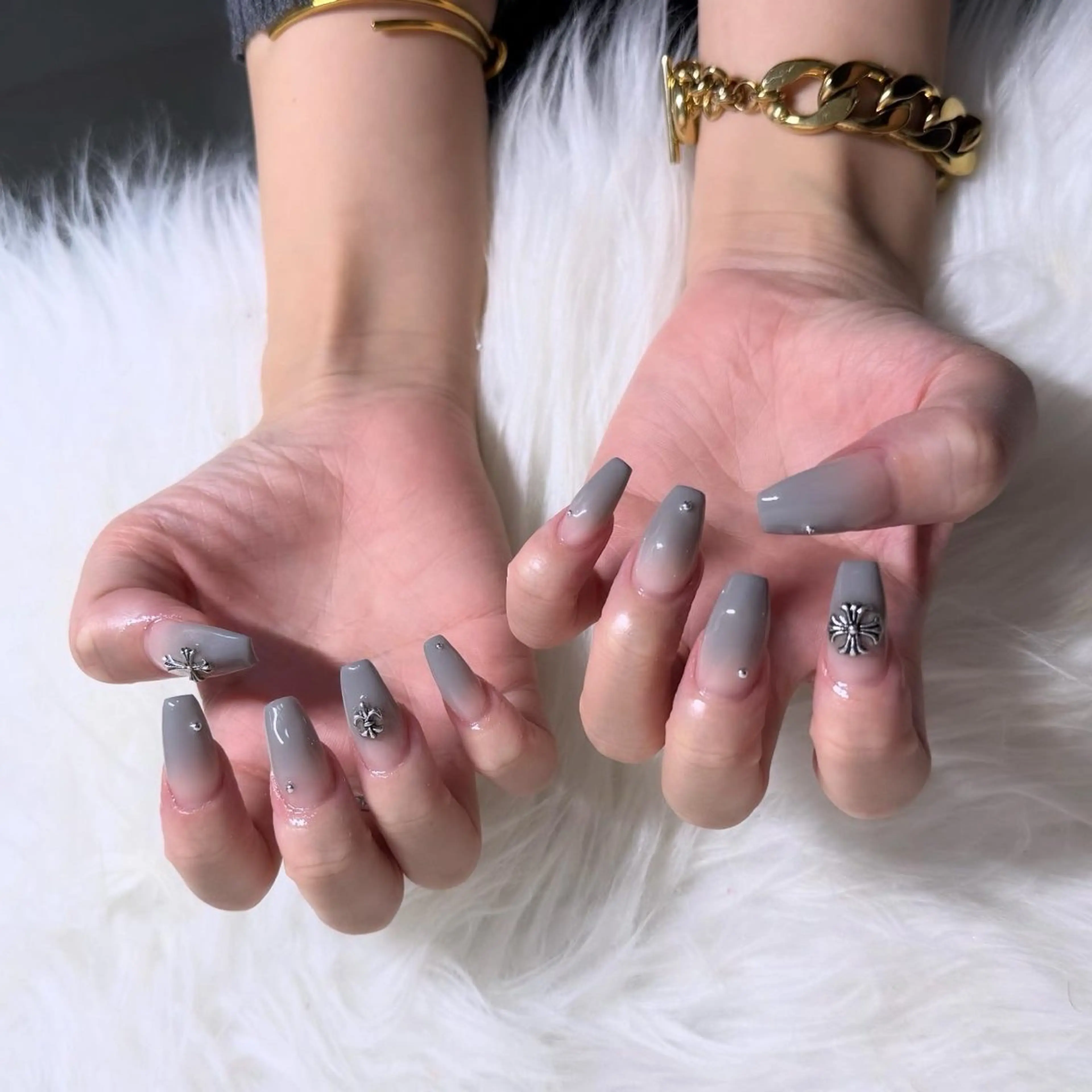 セミロング ハンドネイル mao .のネイルデザイン