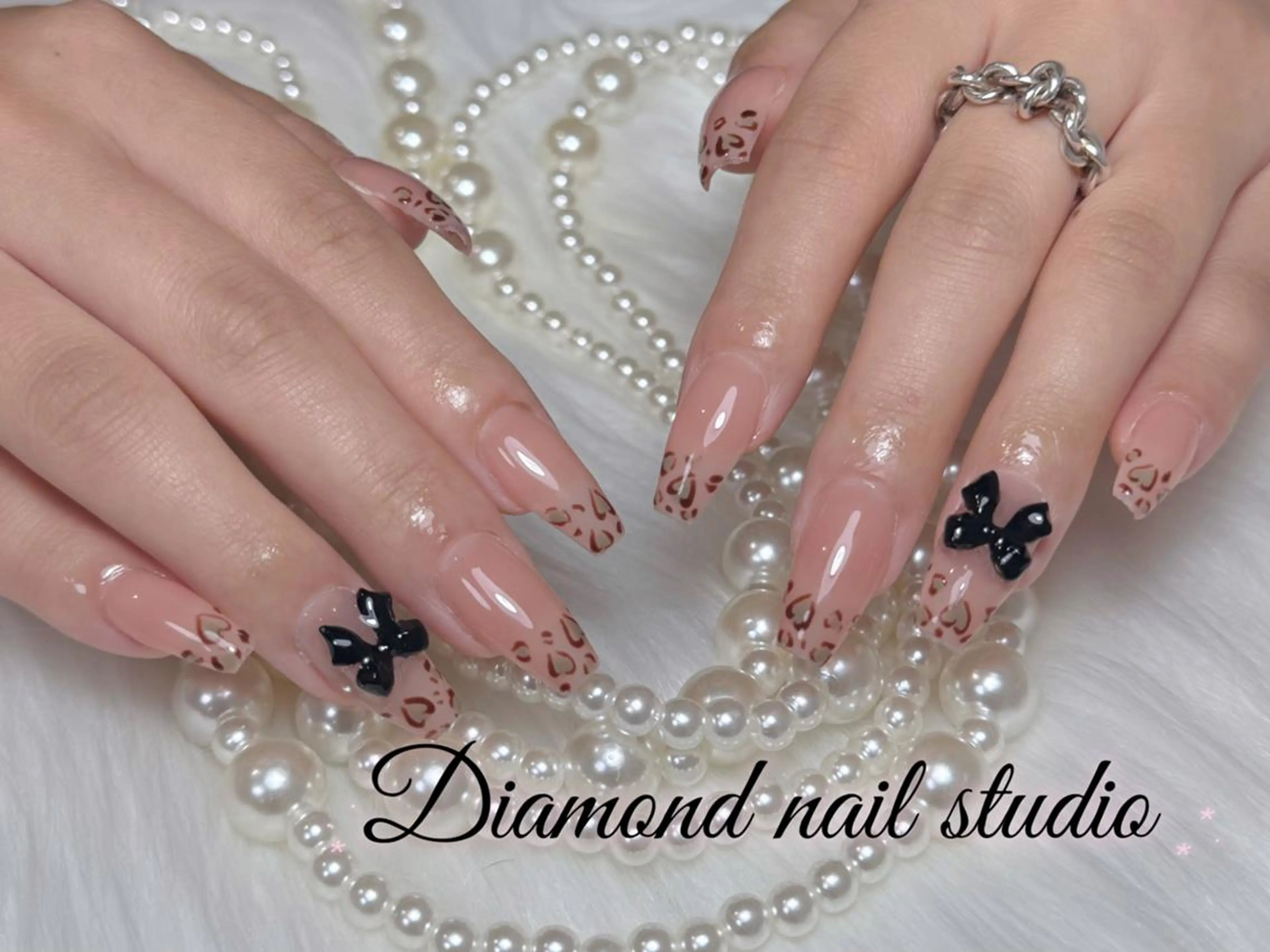 ネイル アートネイル オーロラネイル ガーリー キラキラネイル 韓国ネイル ハンドネイル DIAMOND NAILMANAMIのネイルデザイン