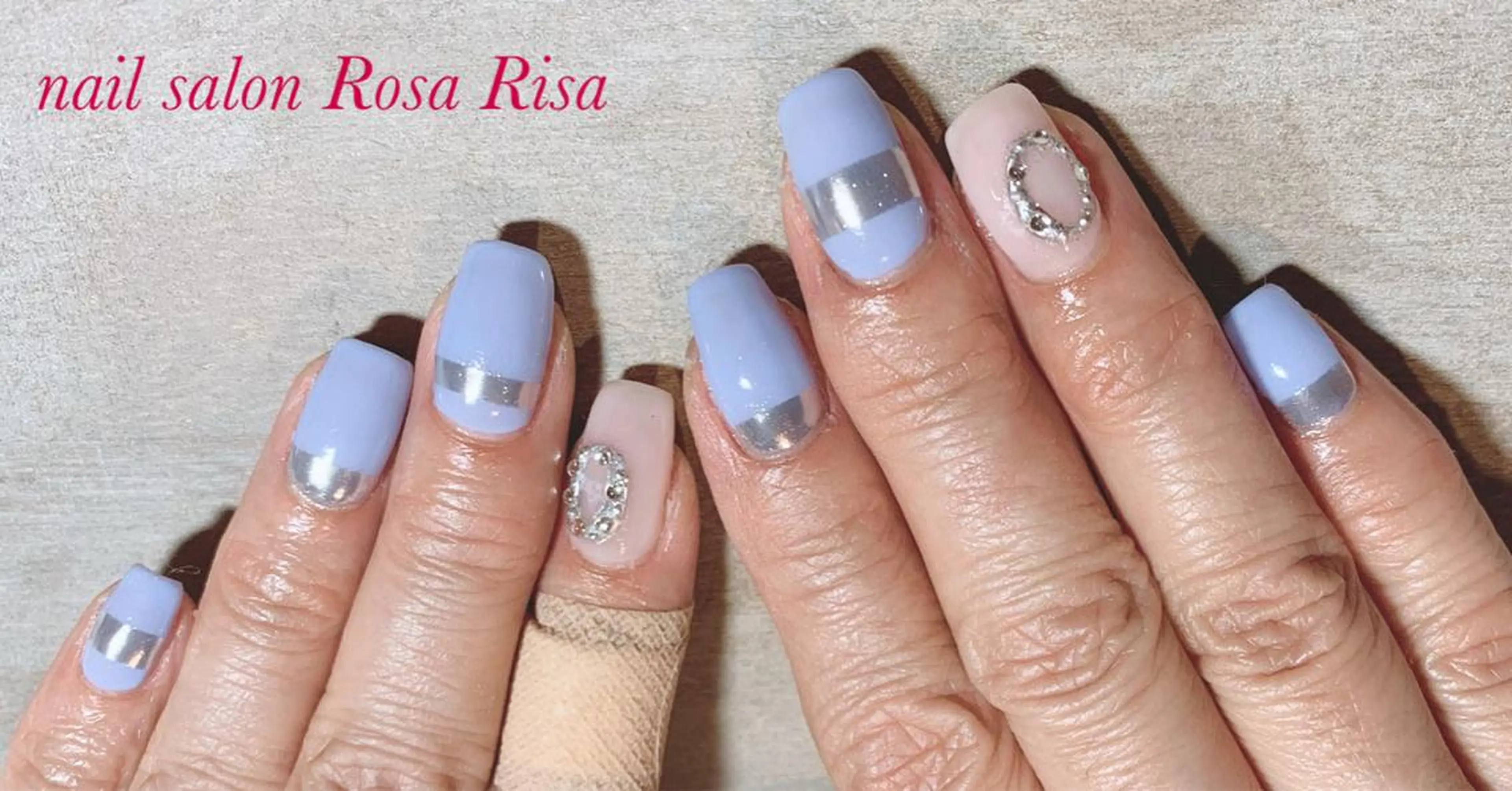 ミディアム ネイル ミラーネイル ハンドネイル ネイルスタジオ シェイクユアハンズのネイルデザイン