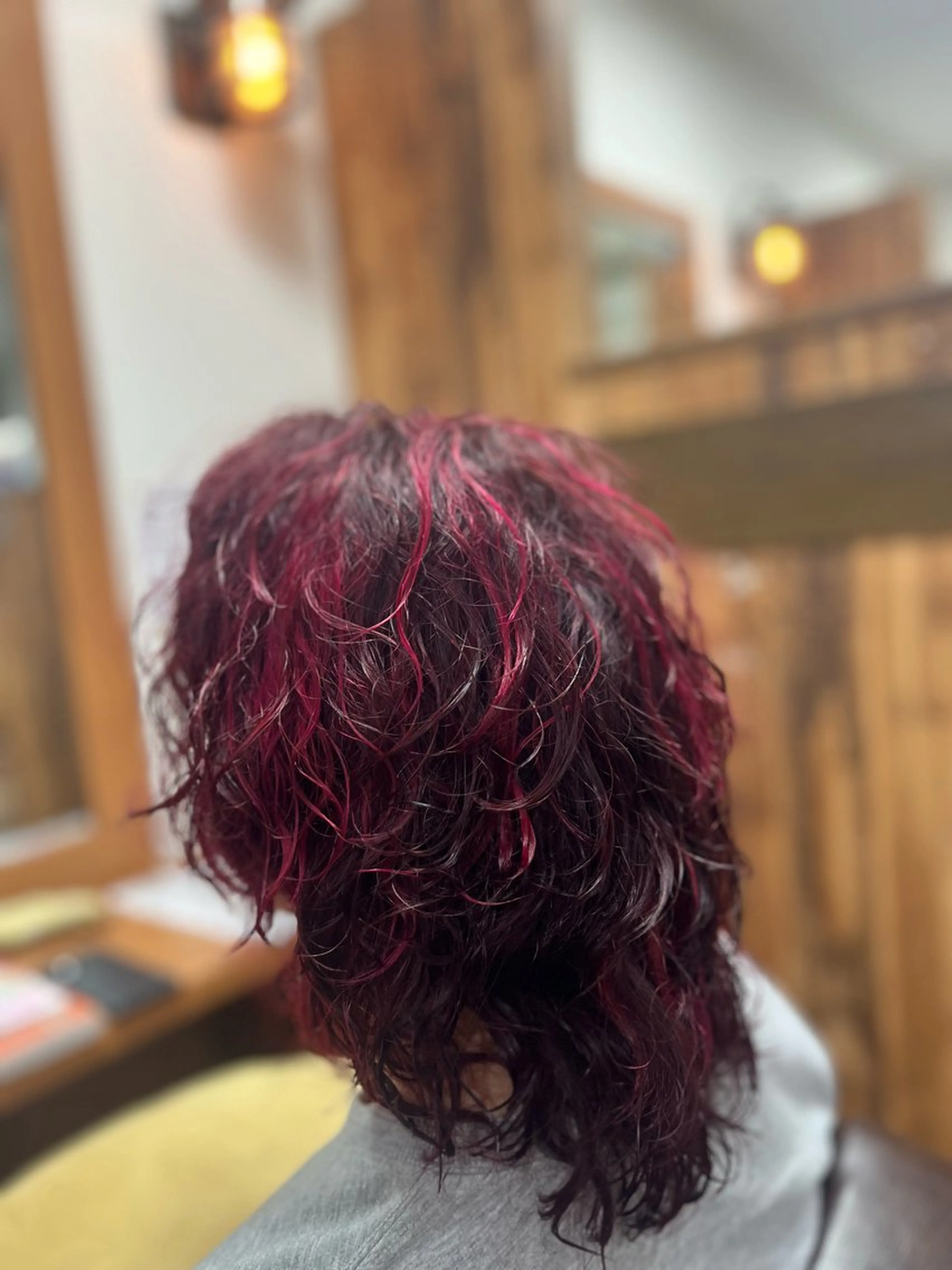 セミロング カラー パーマ 佐々木 美希のヘアスタイル