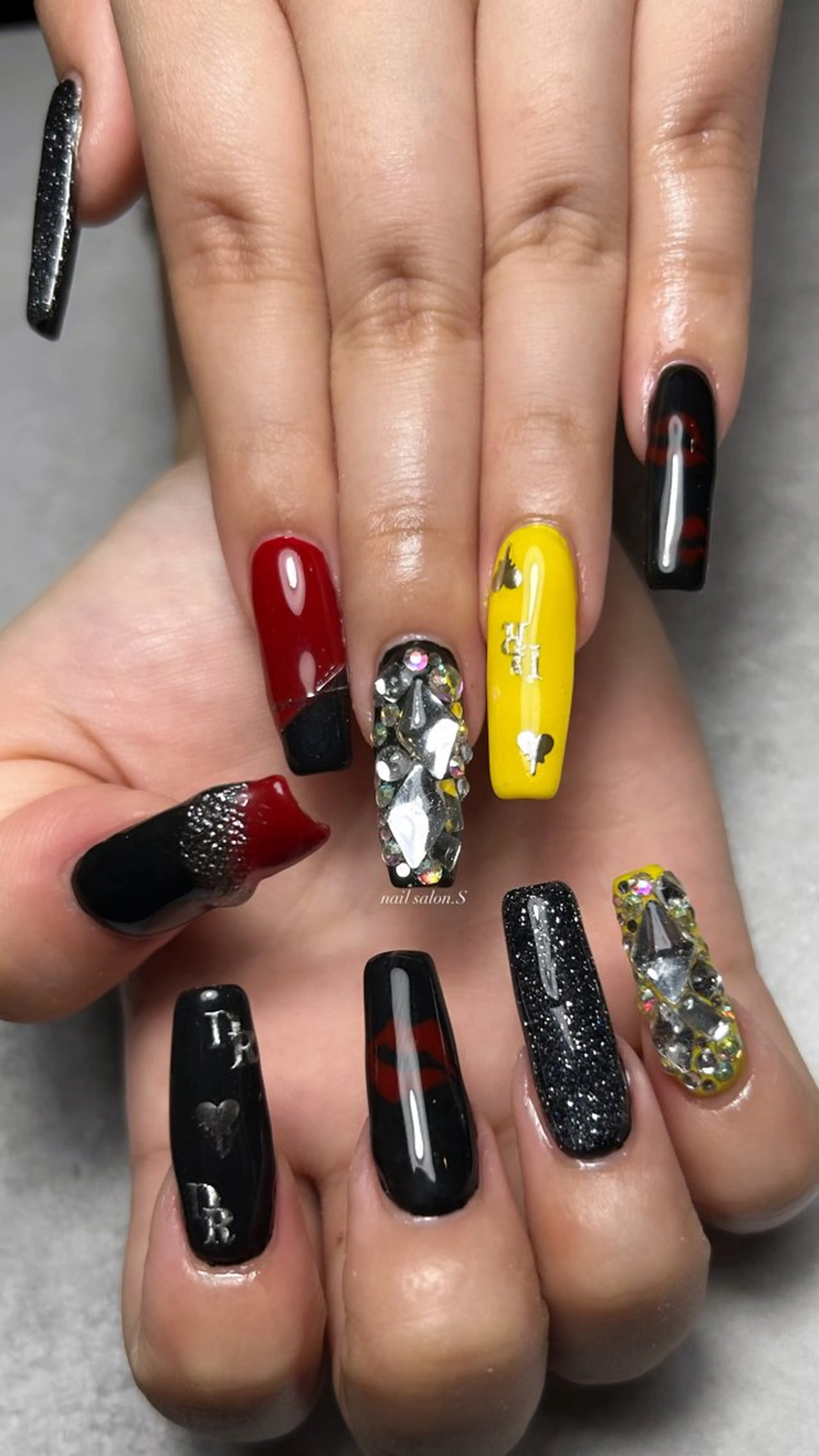 ネイル 長さ出し フラッシュネイル 持ち込み ぷっくりネイル スカルプネイル ハンドネイル 関山 志乃のネイルデザイン