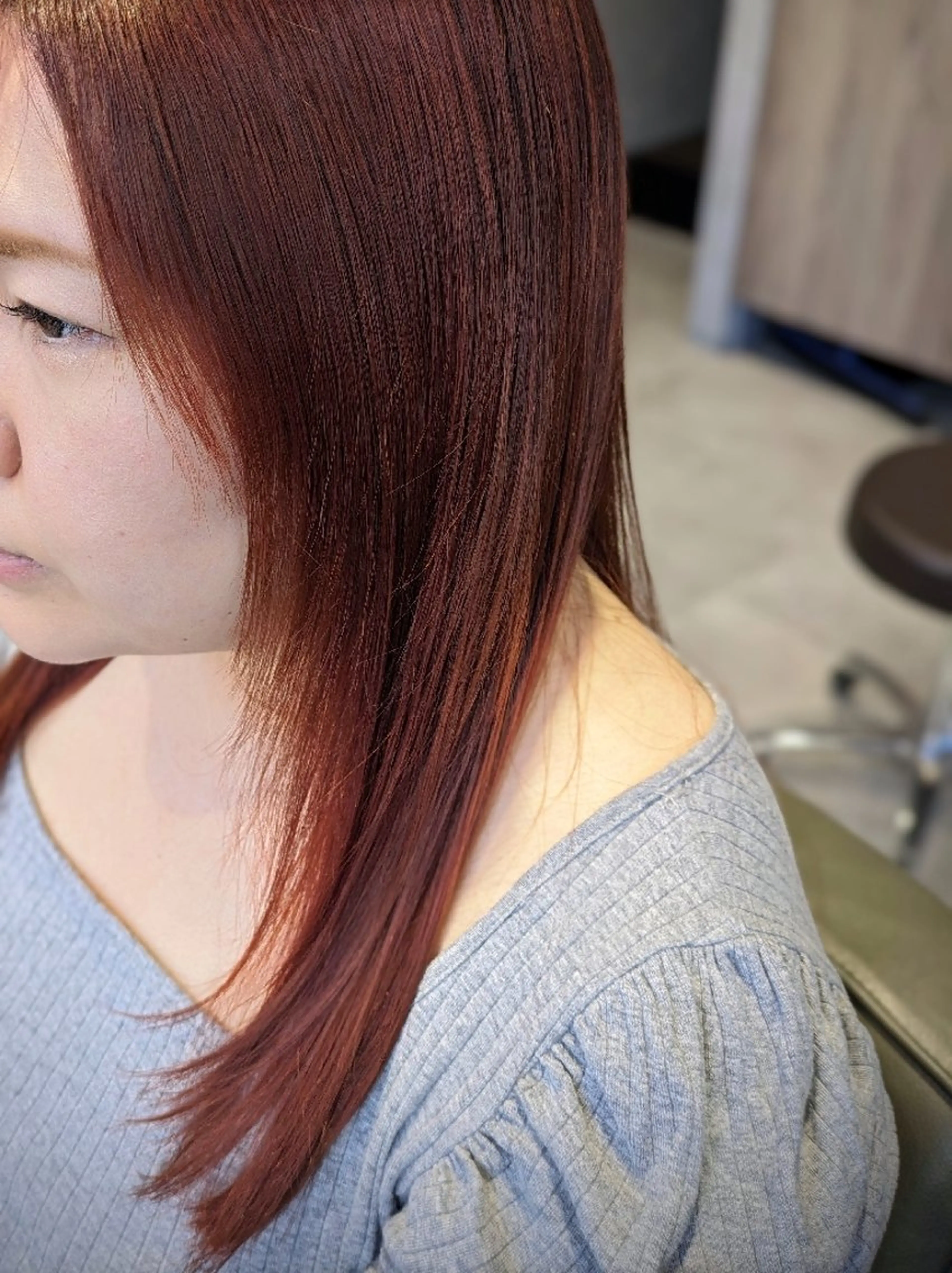 セミロング カラー ヘアアレンジ オレンジ レッドカラー カット ヘアカラー 小國 綾かのヘアスタイル