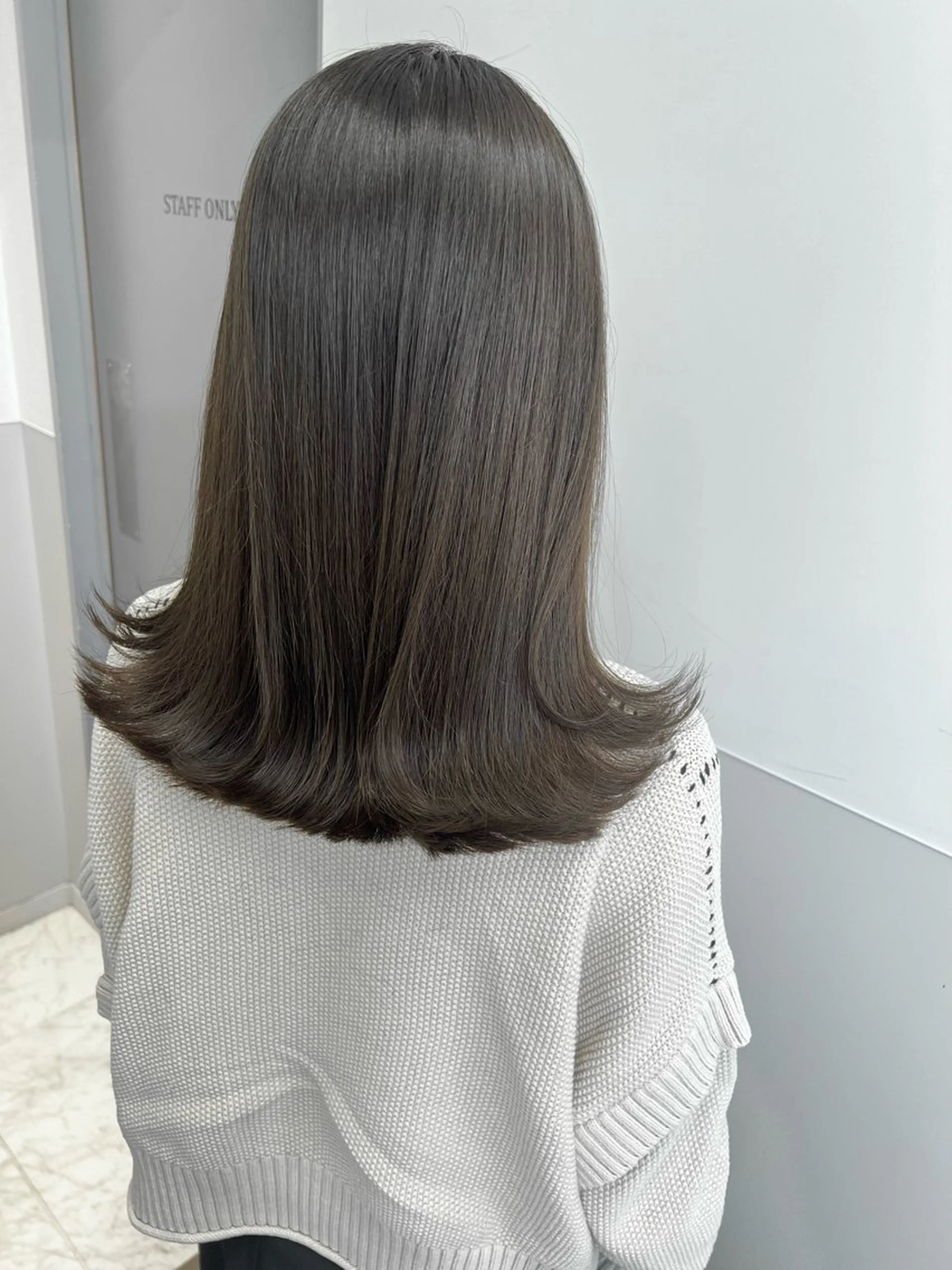 セミロング ハイライト 韓国モテhair🍑 momoのヘアスタイル