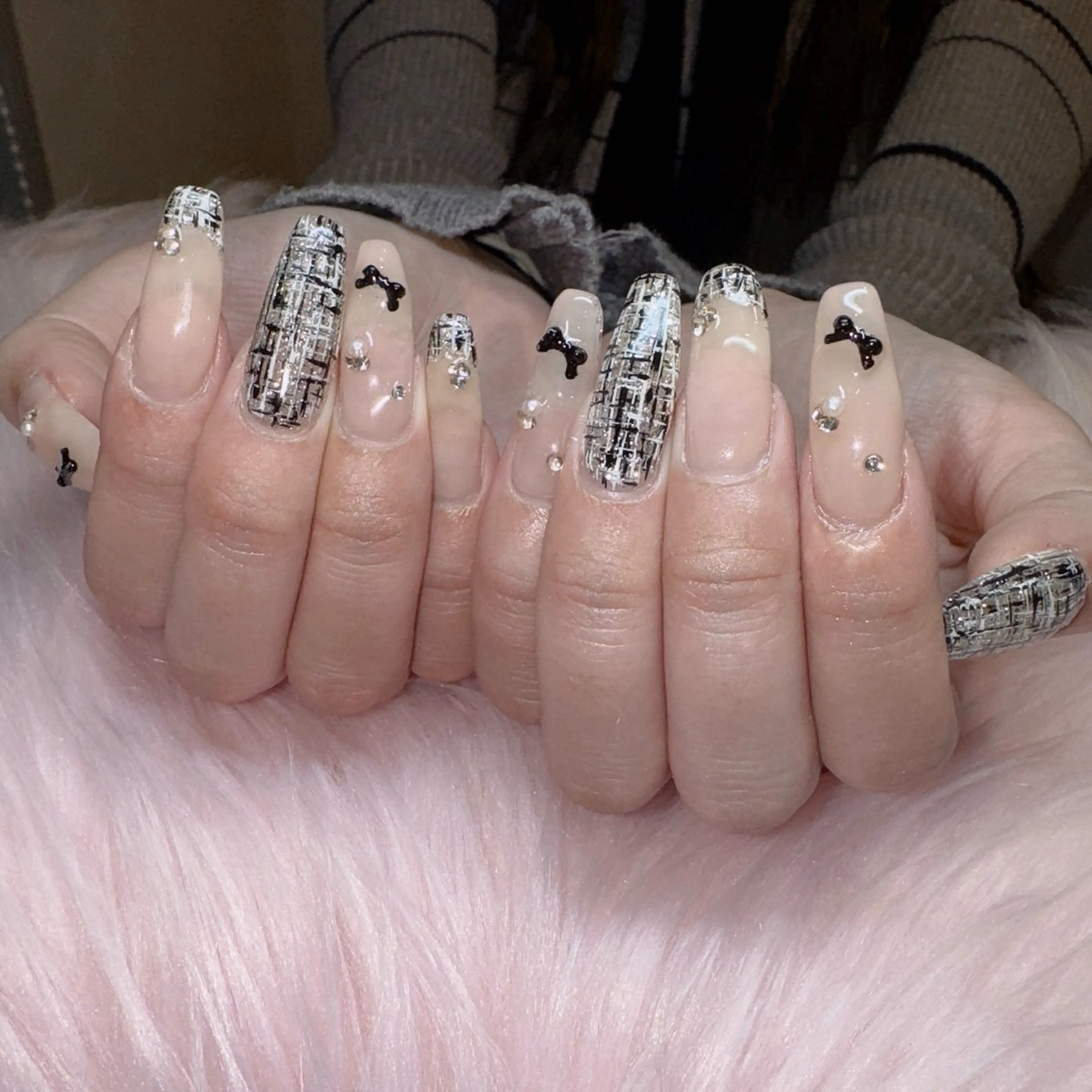 ネイル ハンドネイル RIEKO🍒 ワンホン♡推しネイルのネイルデザイン