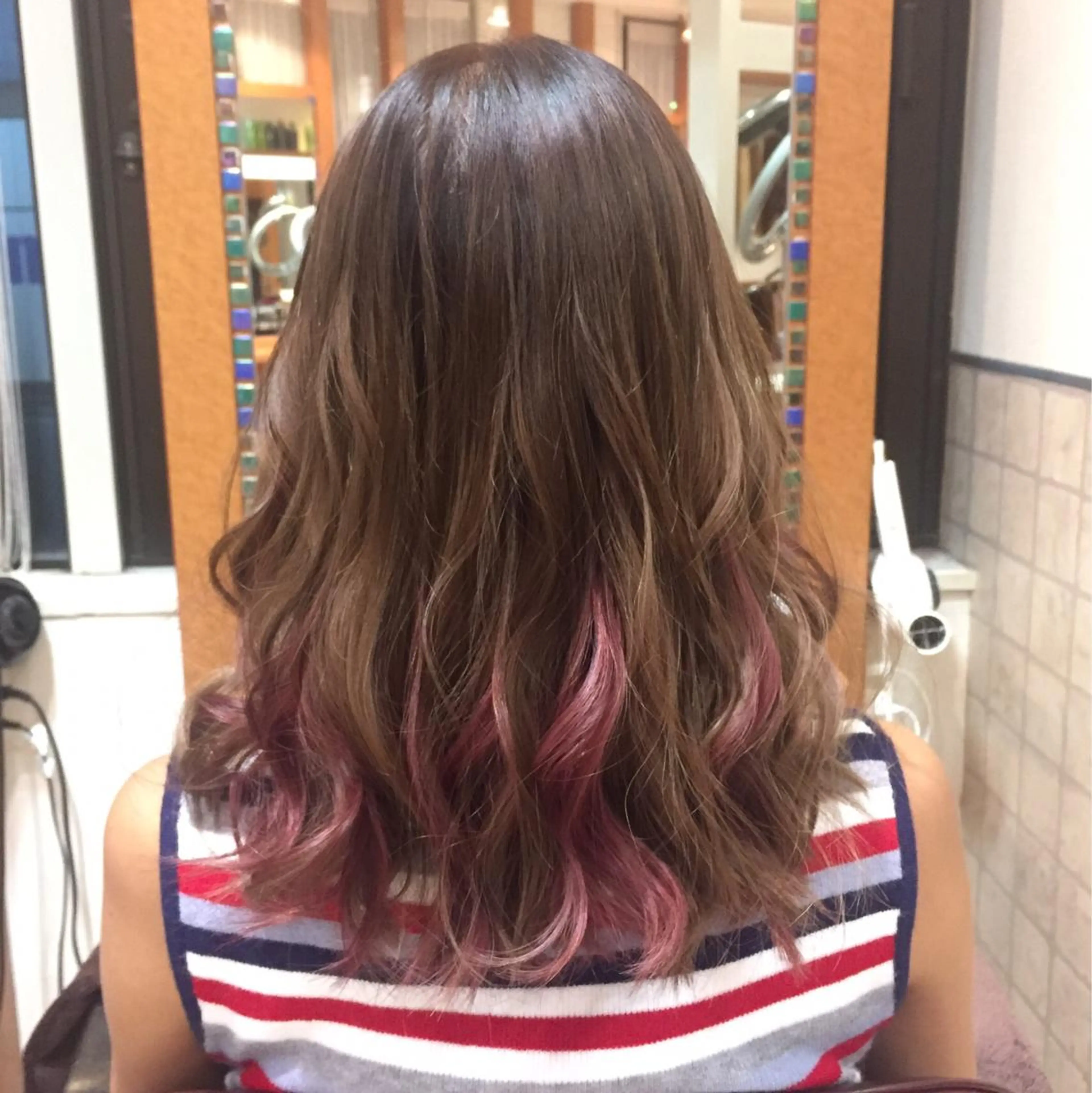 セミロング カラー インナーカラー レッドカラー ルビー リピート指名no.1 /ruiのヘアスタイル