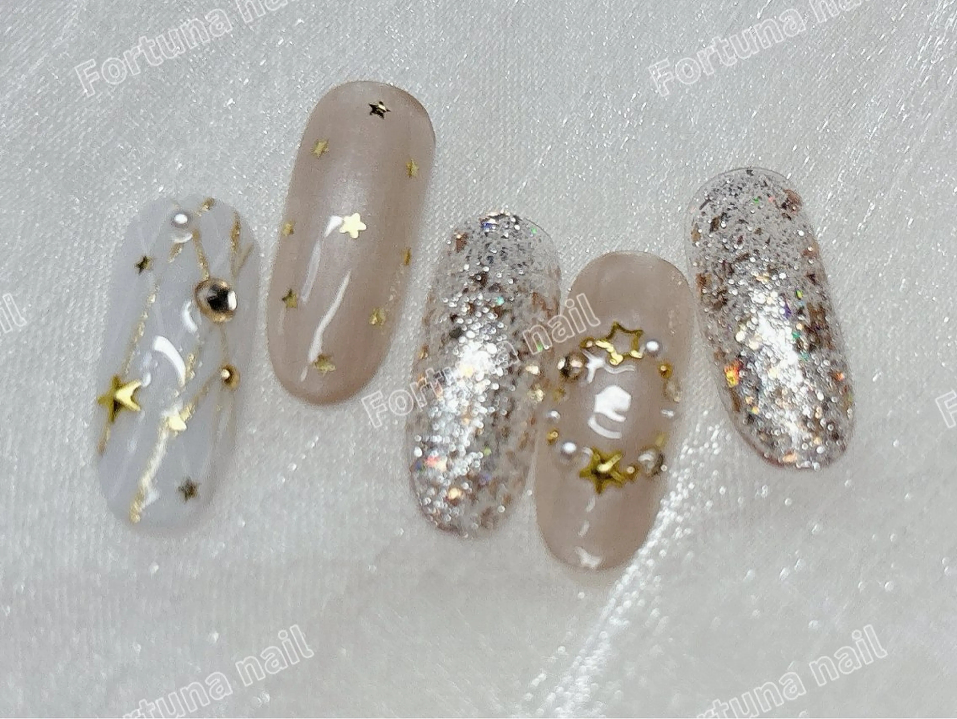 ネイル 冬ネイル クリスマス ハンドネイル Nail •Head スパFortunaのネイルデザイン