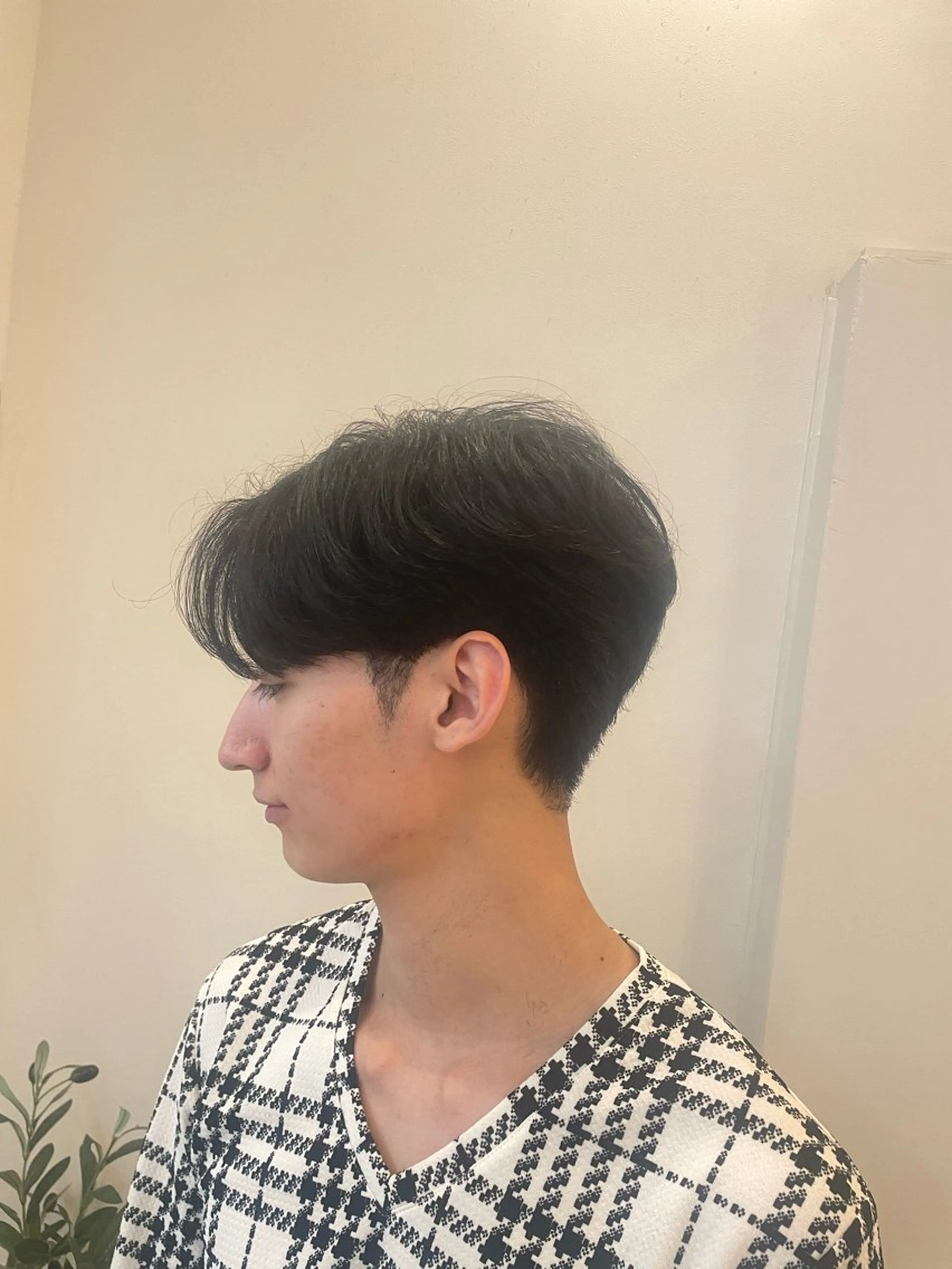 メンズ センターパート メンズ韓国風 マッシュ 中川 裕太郎のヘアスタイル