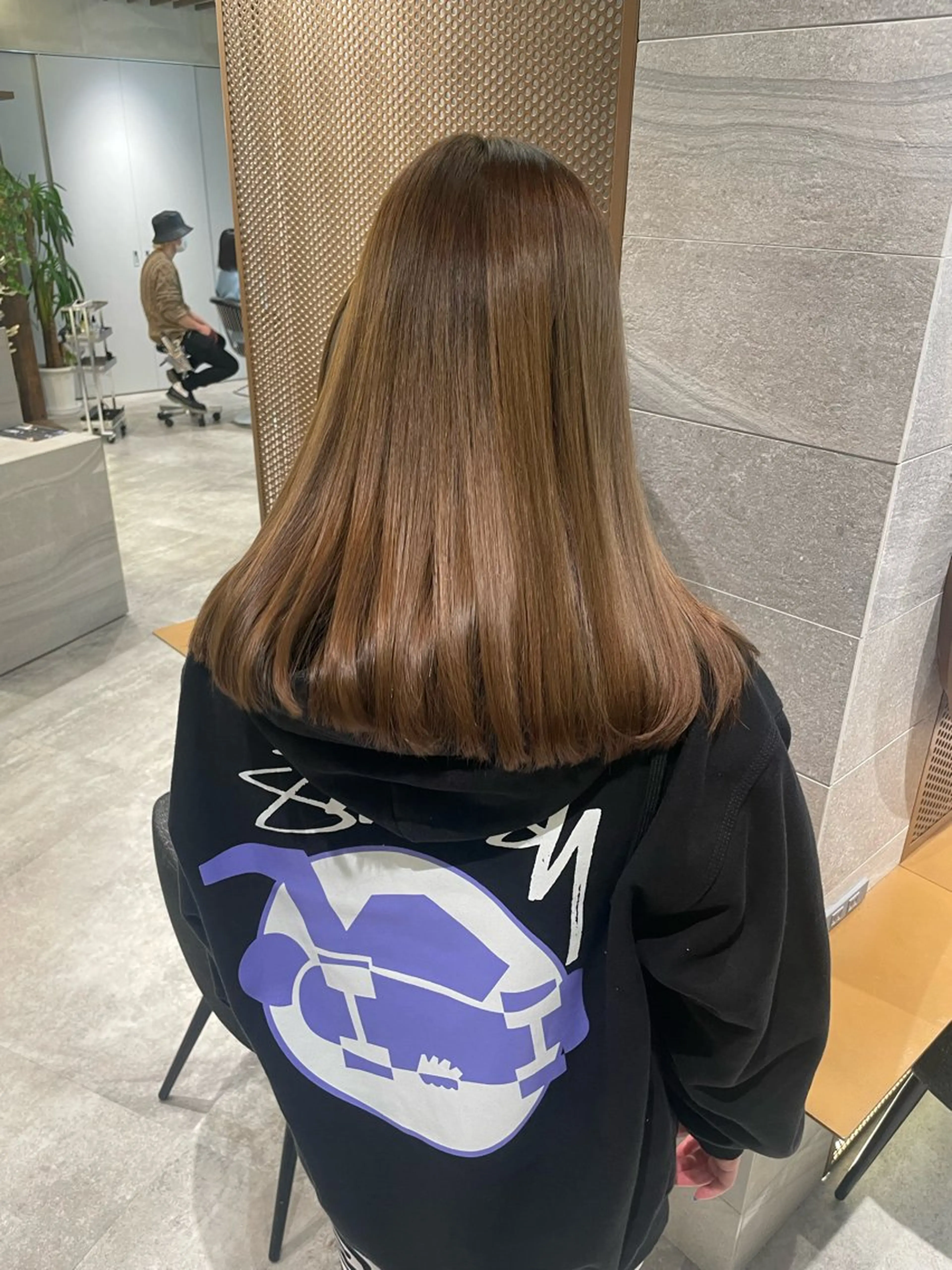 セミロング Toiro 新宿所属・新宿/新宿三丁目 yuinaのヘアスタイル