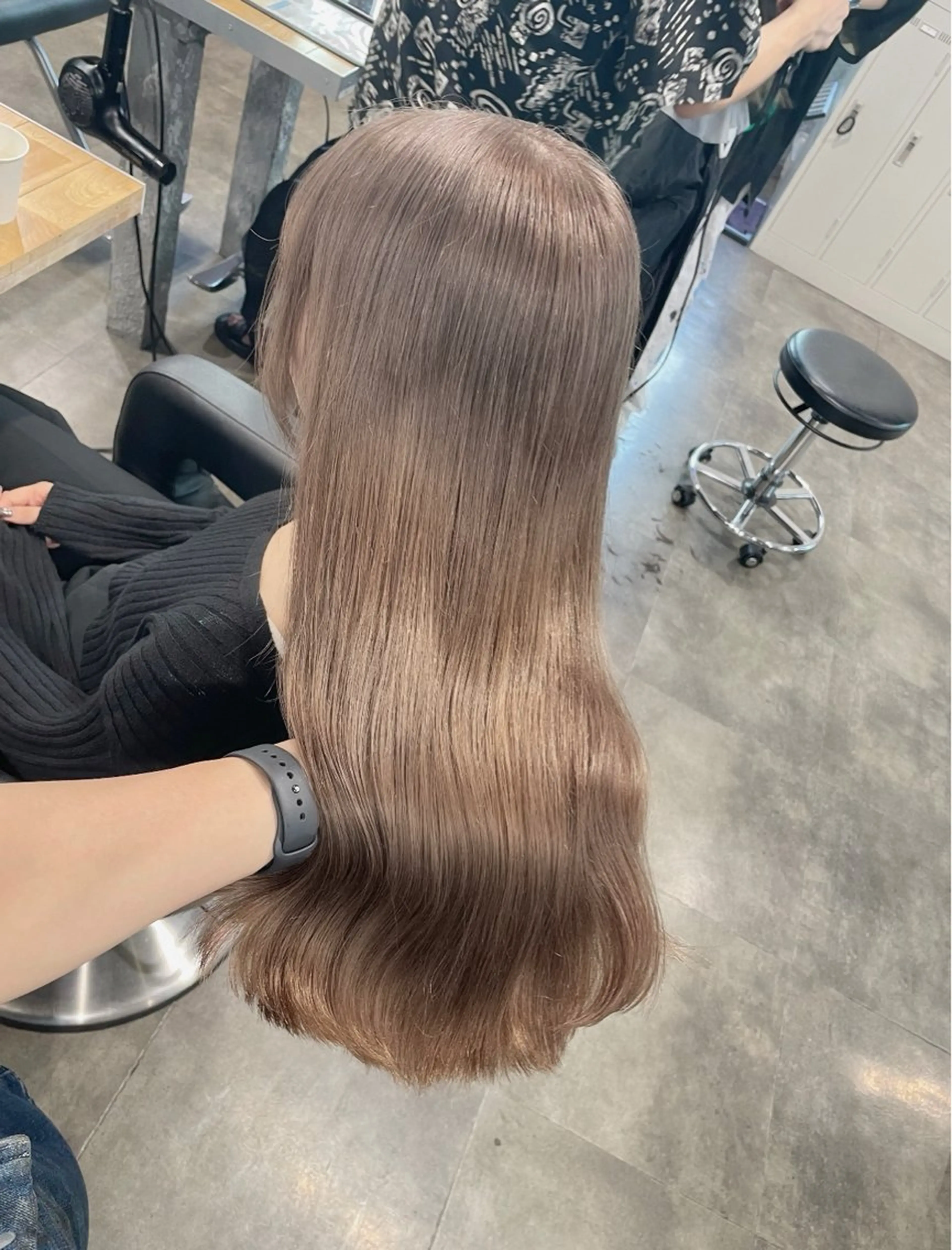 ロング カラー ヘアカラー トリートメント ヘッドスパ ヘアセット ベージュカラー💖 やすひろのヘアスタイル