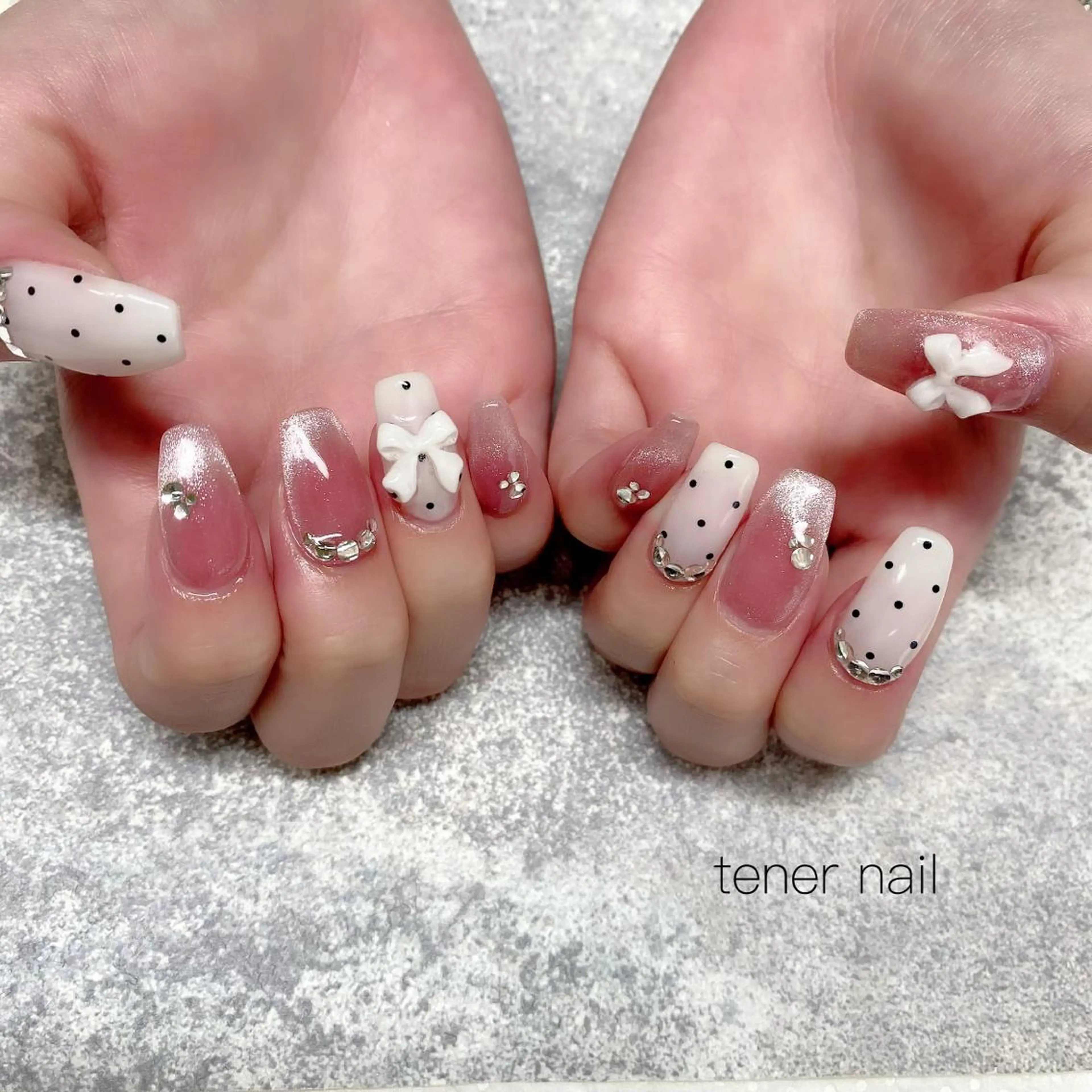 ネイル ドット キラキラネイル マグネットネイル tener  nail  テネルネイル所属・テネルネイル tener nailのネイルデザイン