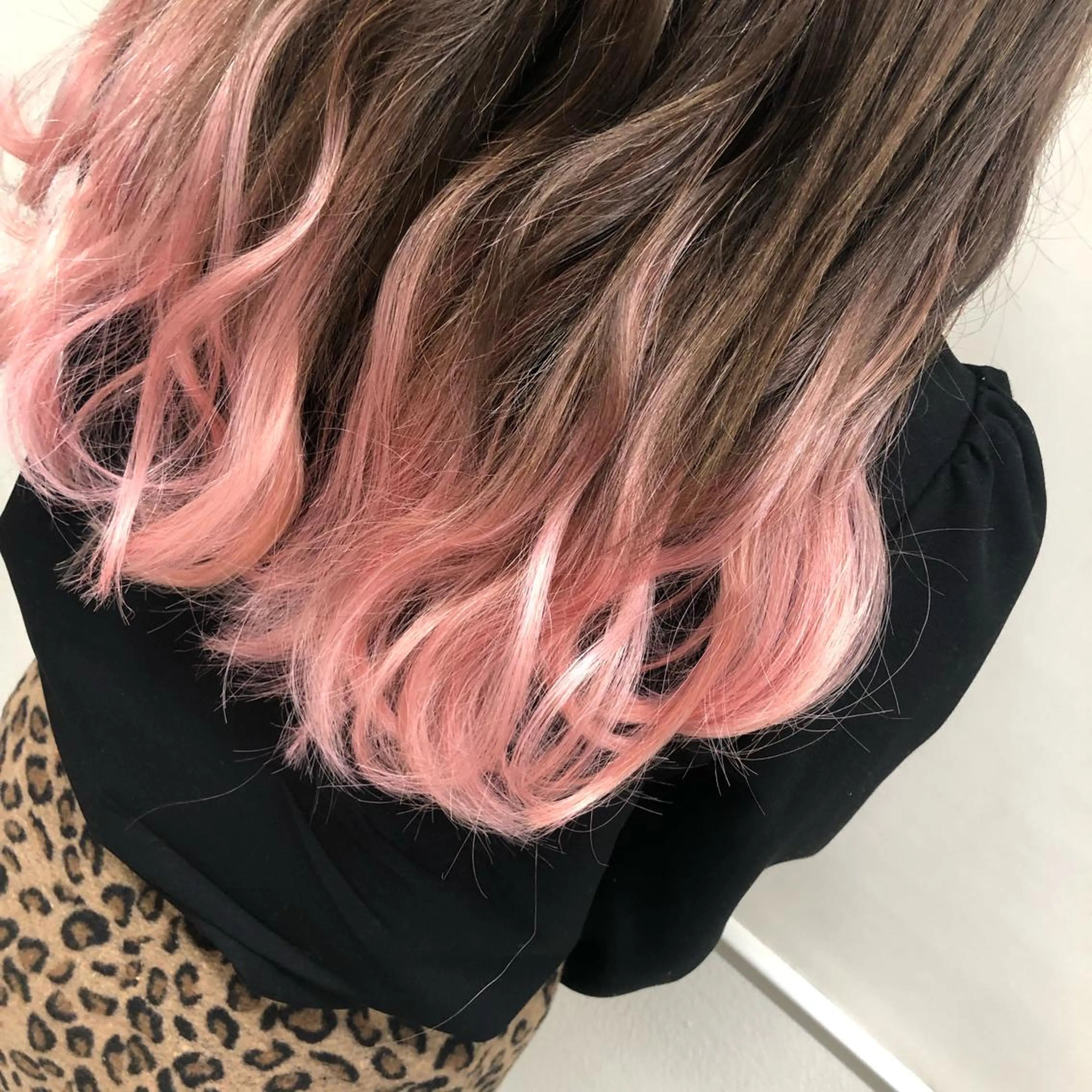 ロング カラー グラデーションカラー エクステ エクステ ハイトーン 💭黒崎ハルカのヘアスタイル