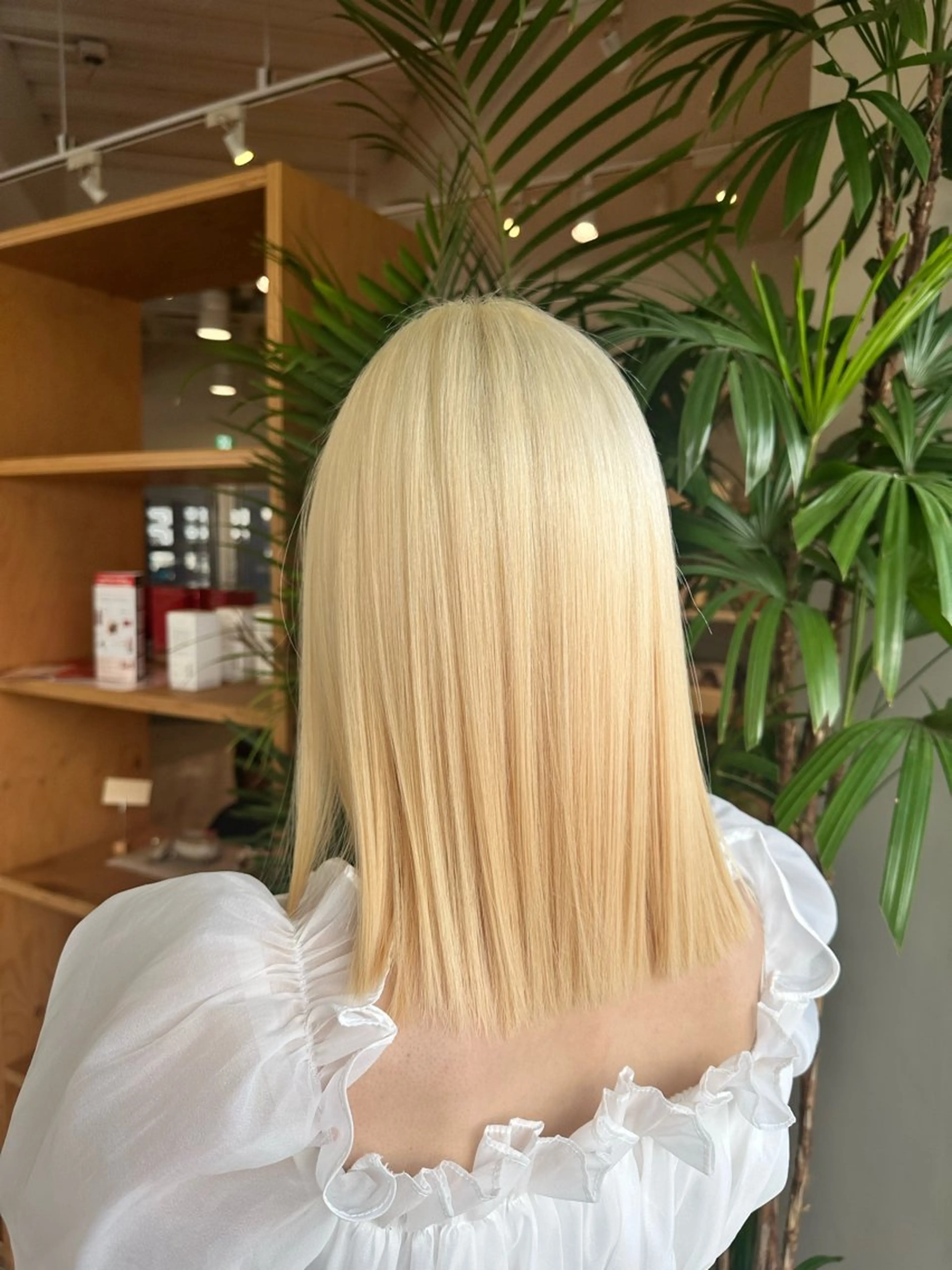 カラー 抜きっぱなしブロンド ブロンド カット ヘアカラー ブリーチカラー/ わきたちえ🌻のヘアスタイル