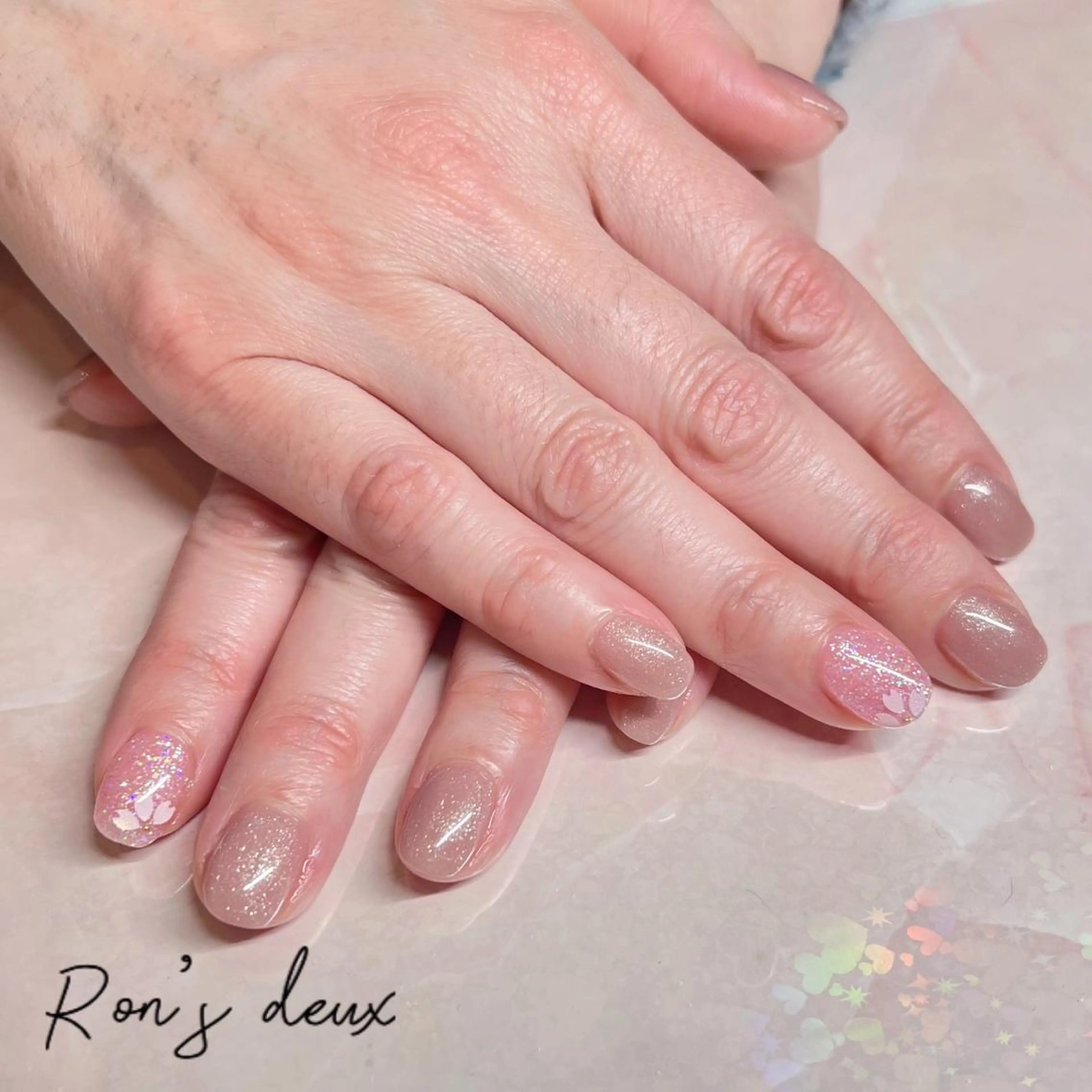 ネイル ゴールド Ron's nail 笹岡のネイルデザイン
