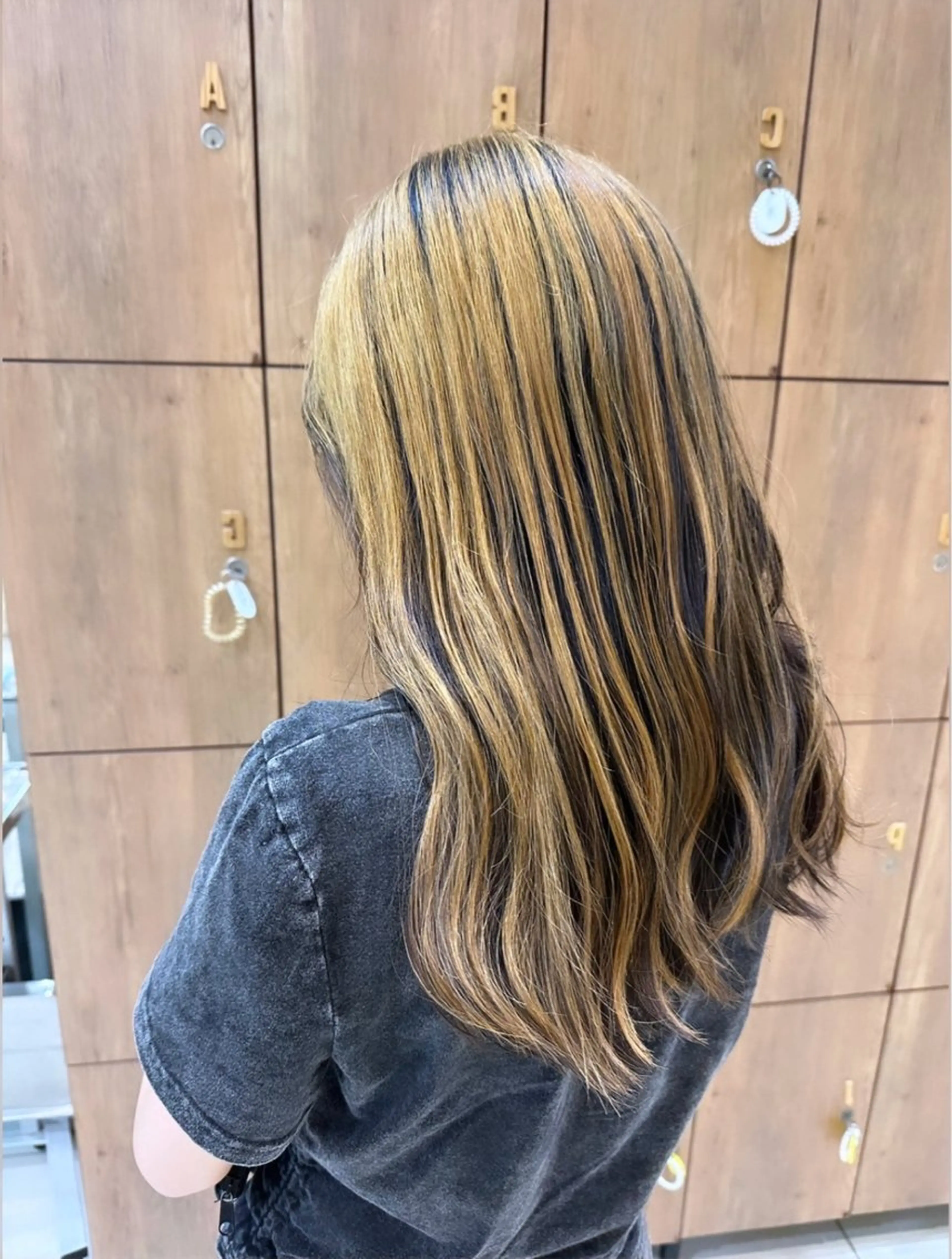 カラー Ancheri by flammeum戸塚店所属・ひな/ボブカット/ ブリーチなしWカラーのヘアスタイル