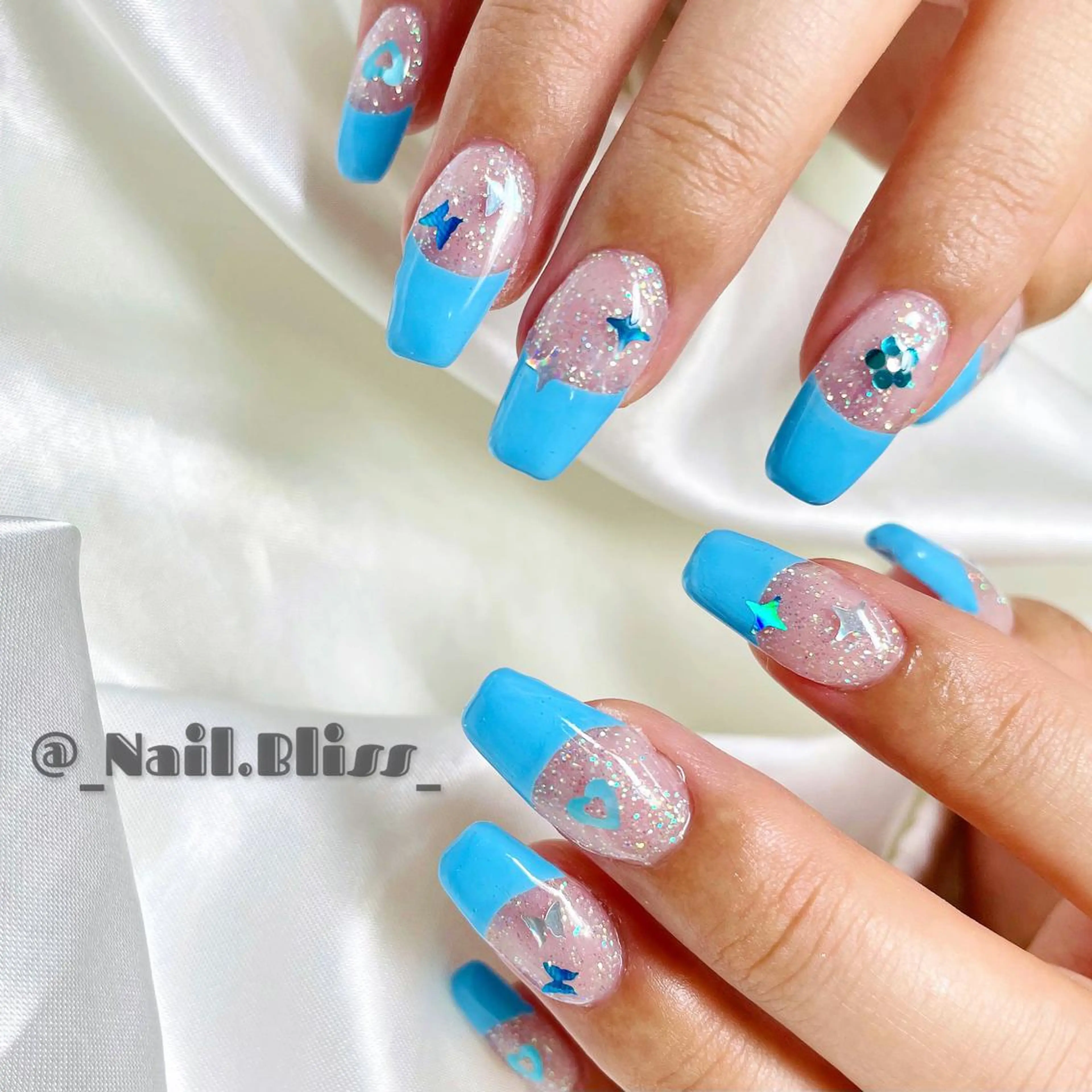 ネイル フレンチネイル 氷ネイル・うるうるネイル ハンドネイル NAIL BLISSのネイルデザイン