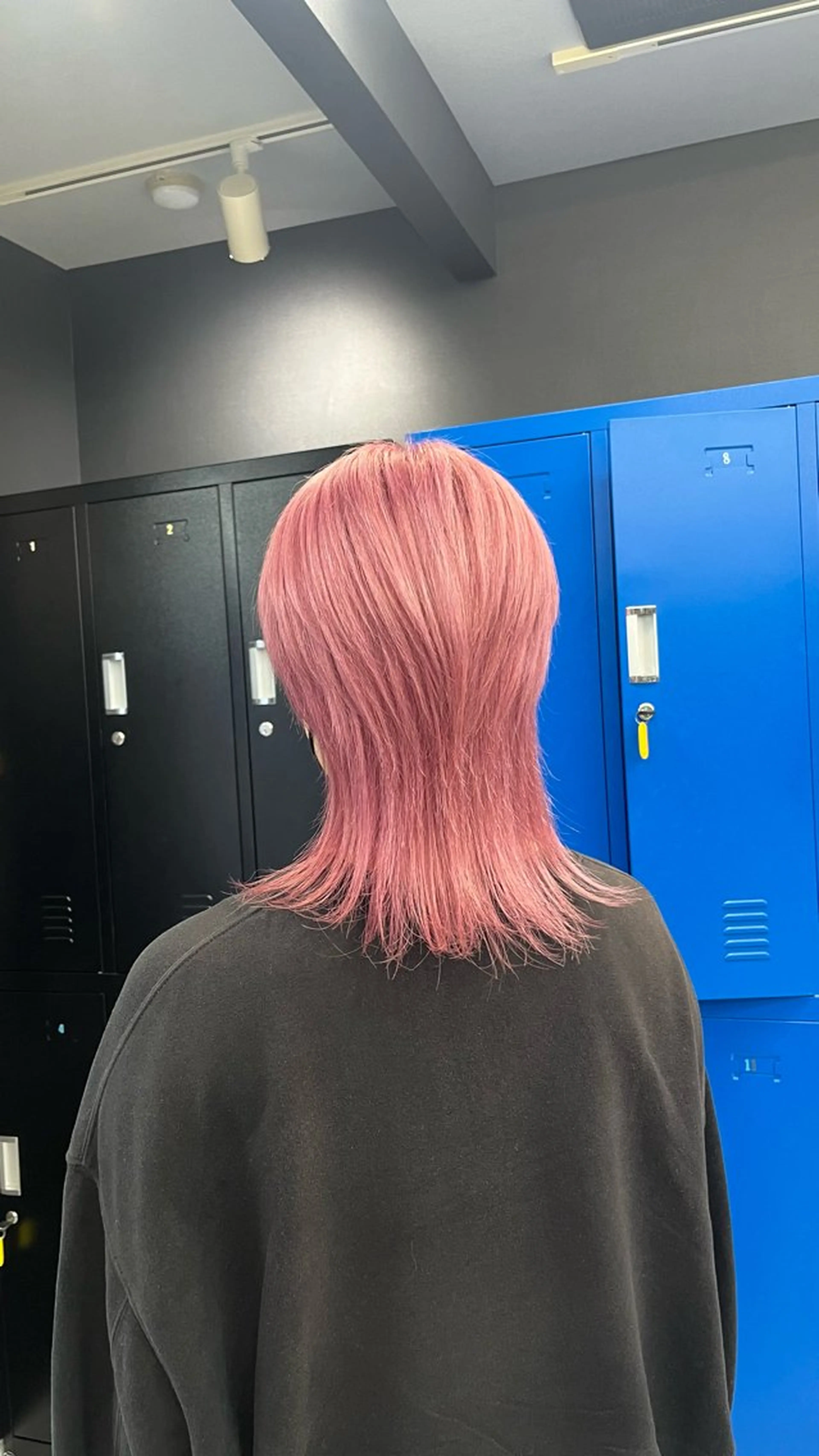 セミロング カラー ピンクカラー ウルフカット ヘアカラー トリートメント white.梅田所属・White梅田  ／ COCOのヘアスタイル