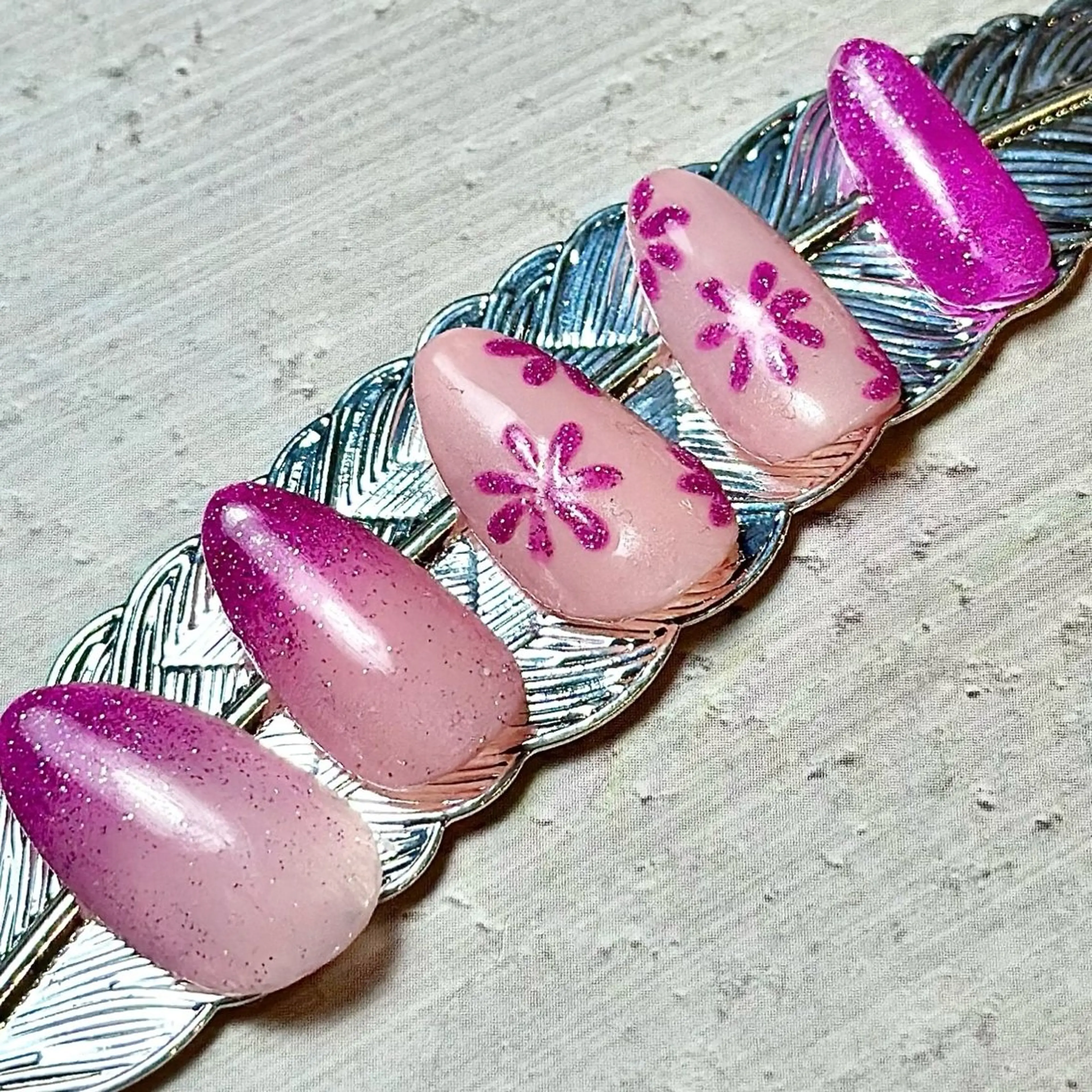 ネイル ピンキー 池田公園店のネイルデザイン