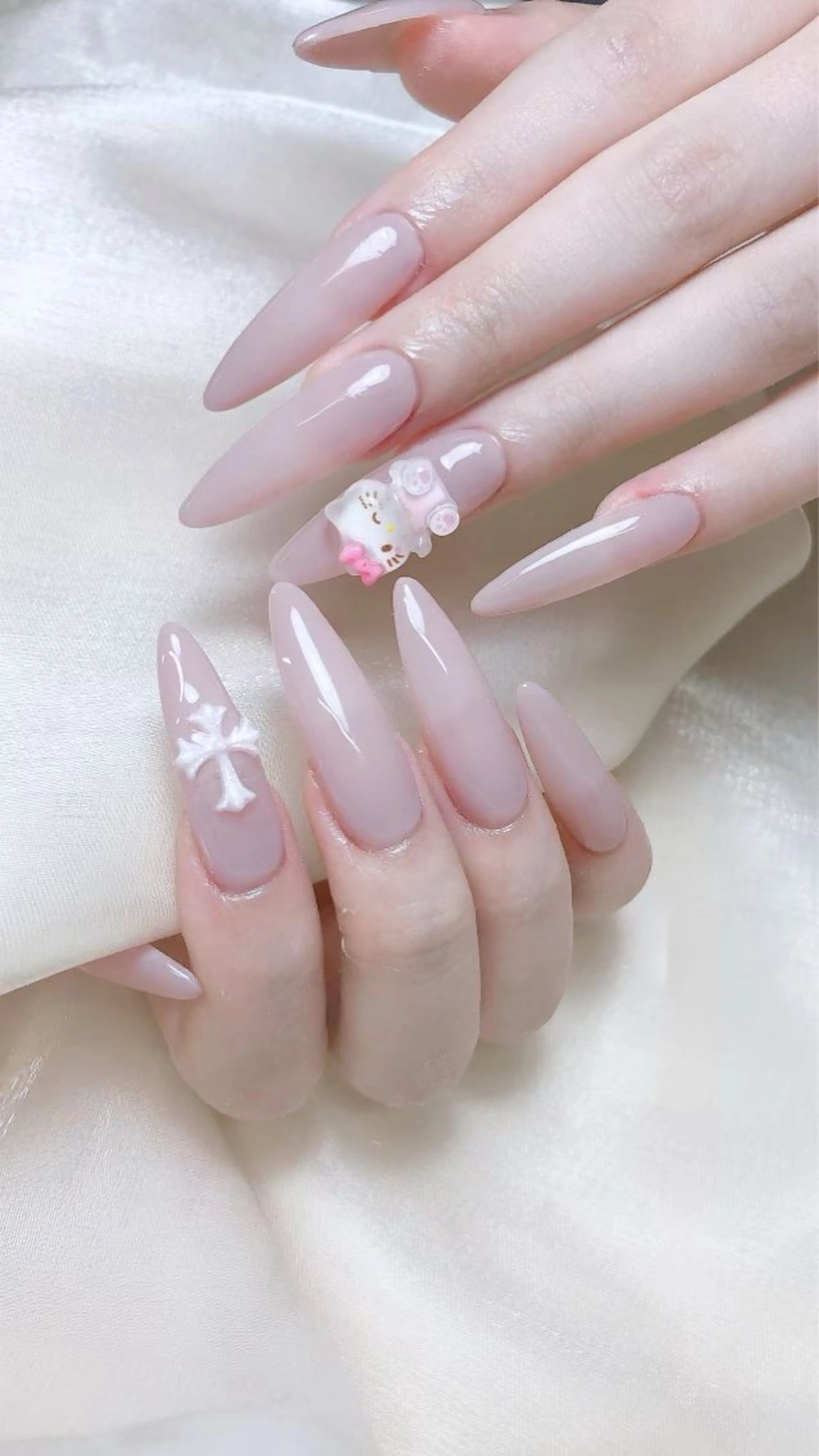 ネイル LR.ONE リナのネイルデザイン