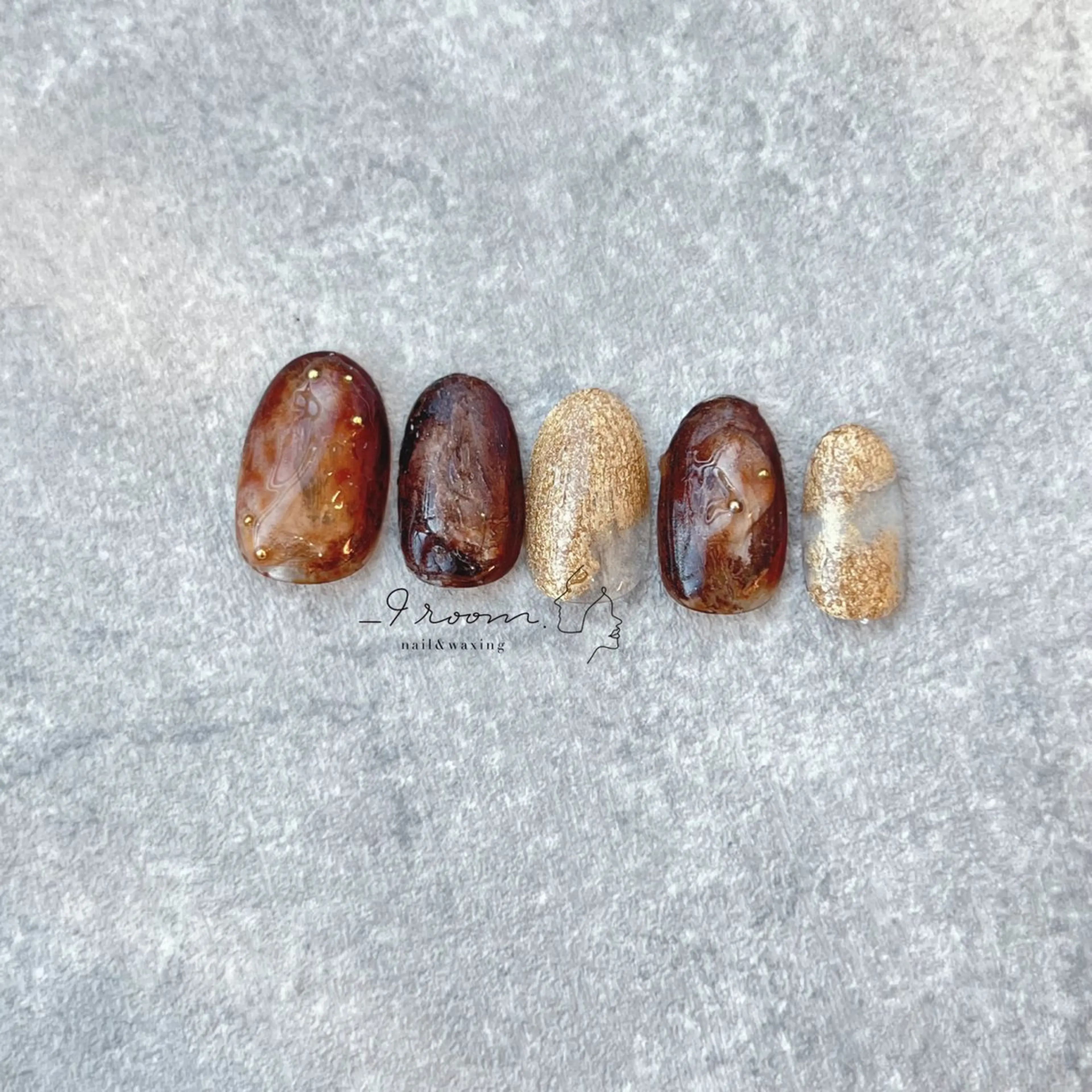 ネイル ニュアンスネイル _9 room. Yoshimiのネイルデザイン