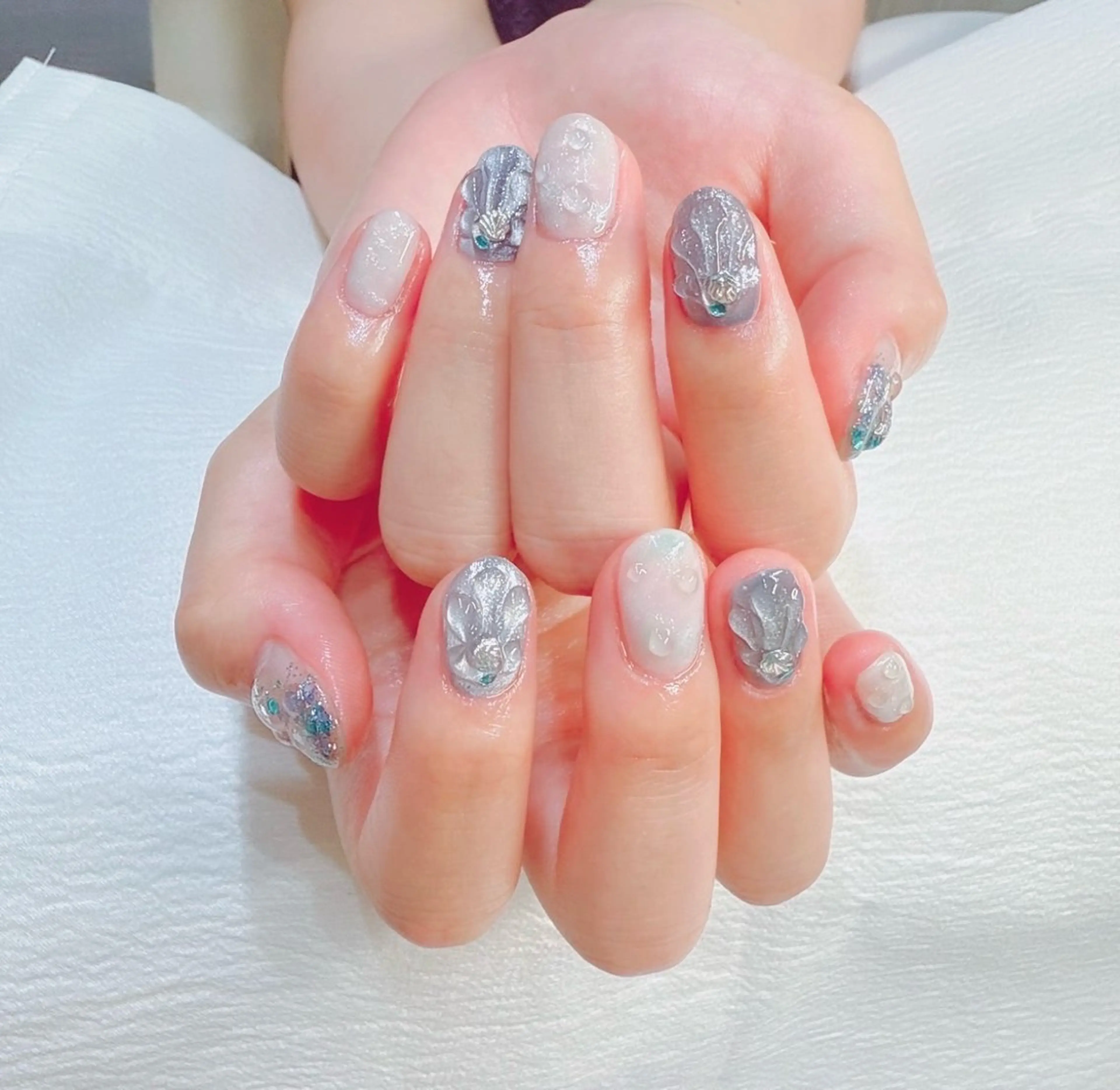 ネイル アートネイル オーロラネイル 韓国ネイル ラメ(グリッター) オフィスネイル ハンドネイル ハンドケア NailSalon✨ Écrinエクランのネイルデザイン