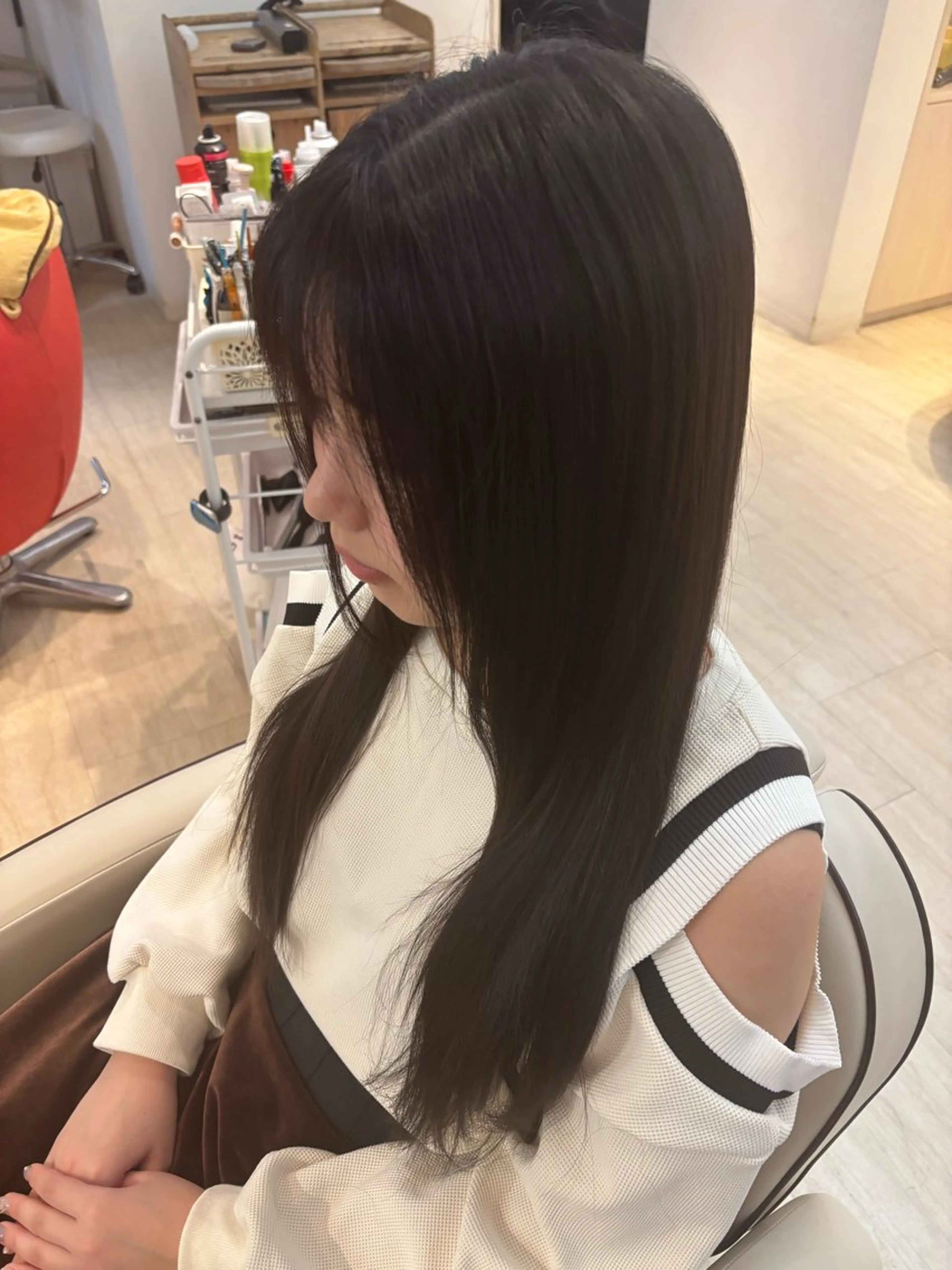 ロング ヘアカラー lachiq R+ カイトのヘアスタイル