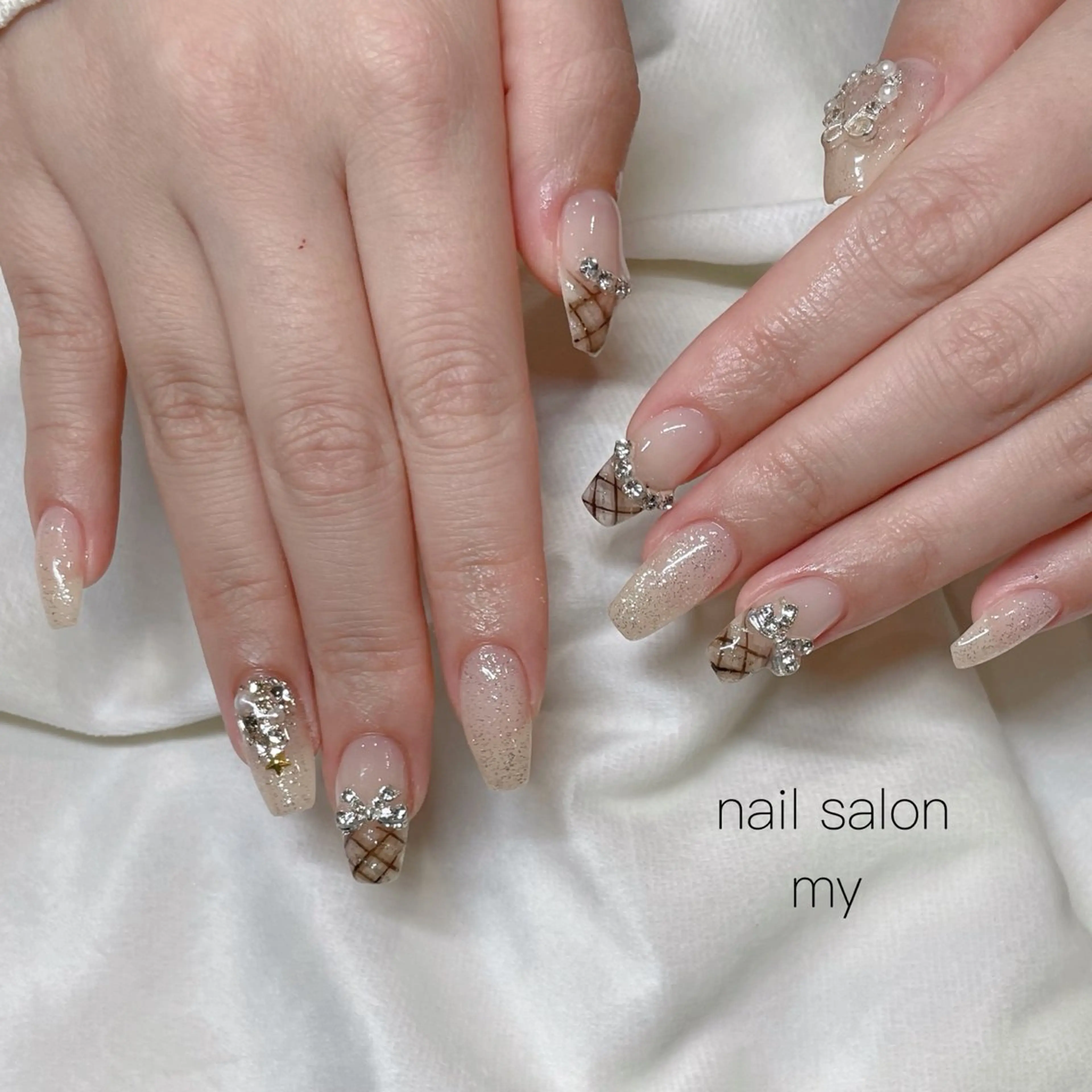 ネイル ブラウン 韓国ネイル ニュアンスネイル ワンホンネイル Nail salon MY所属・NailSalon MYのネイルデザイン