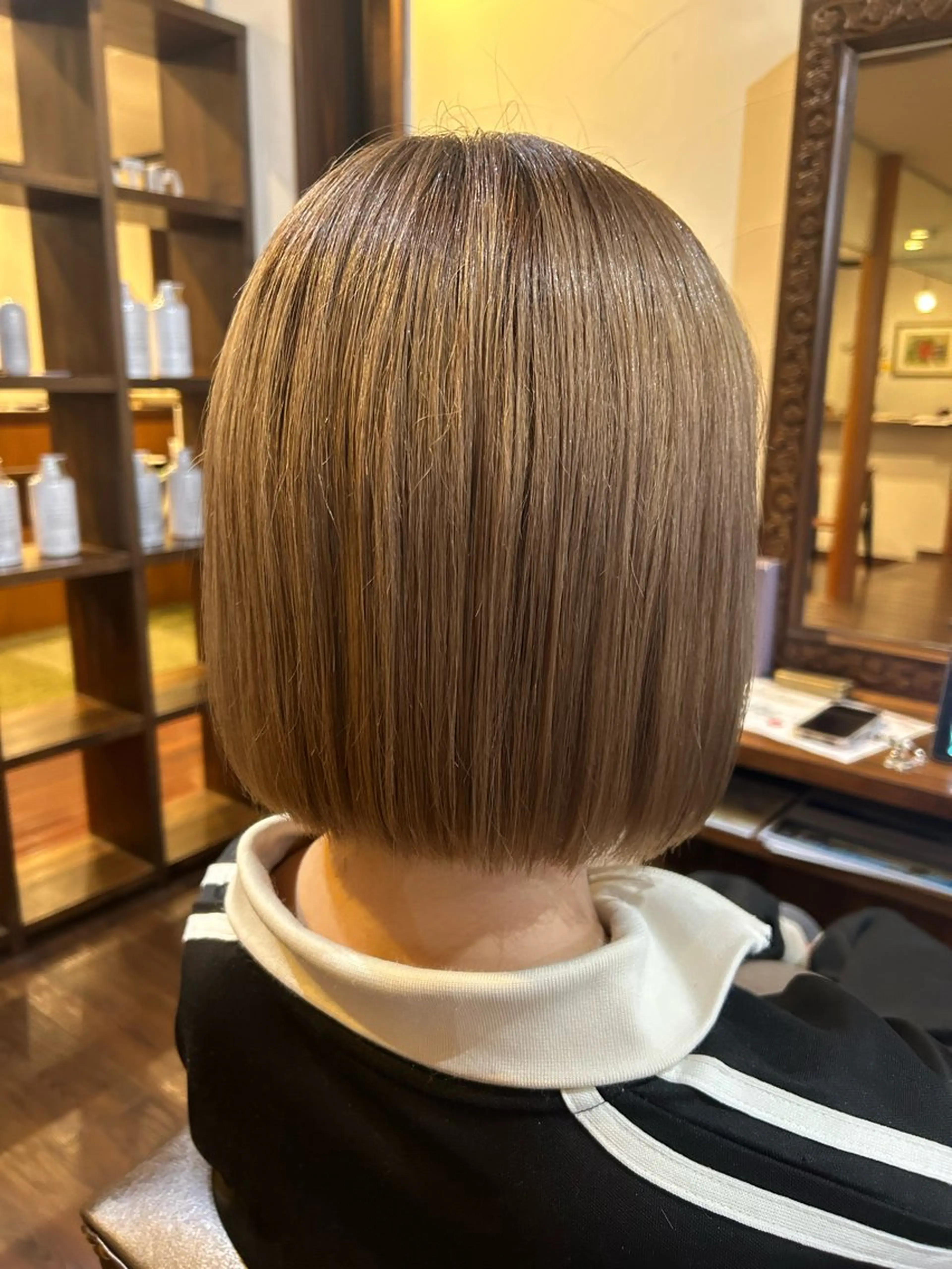 ダブルカラー(ブリーチなしダブルカラー、ハイトーンカラー)(シャンプーブロー込み)の写真