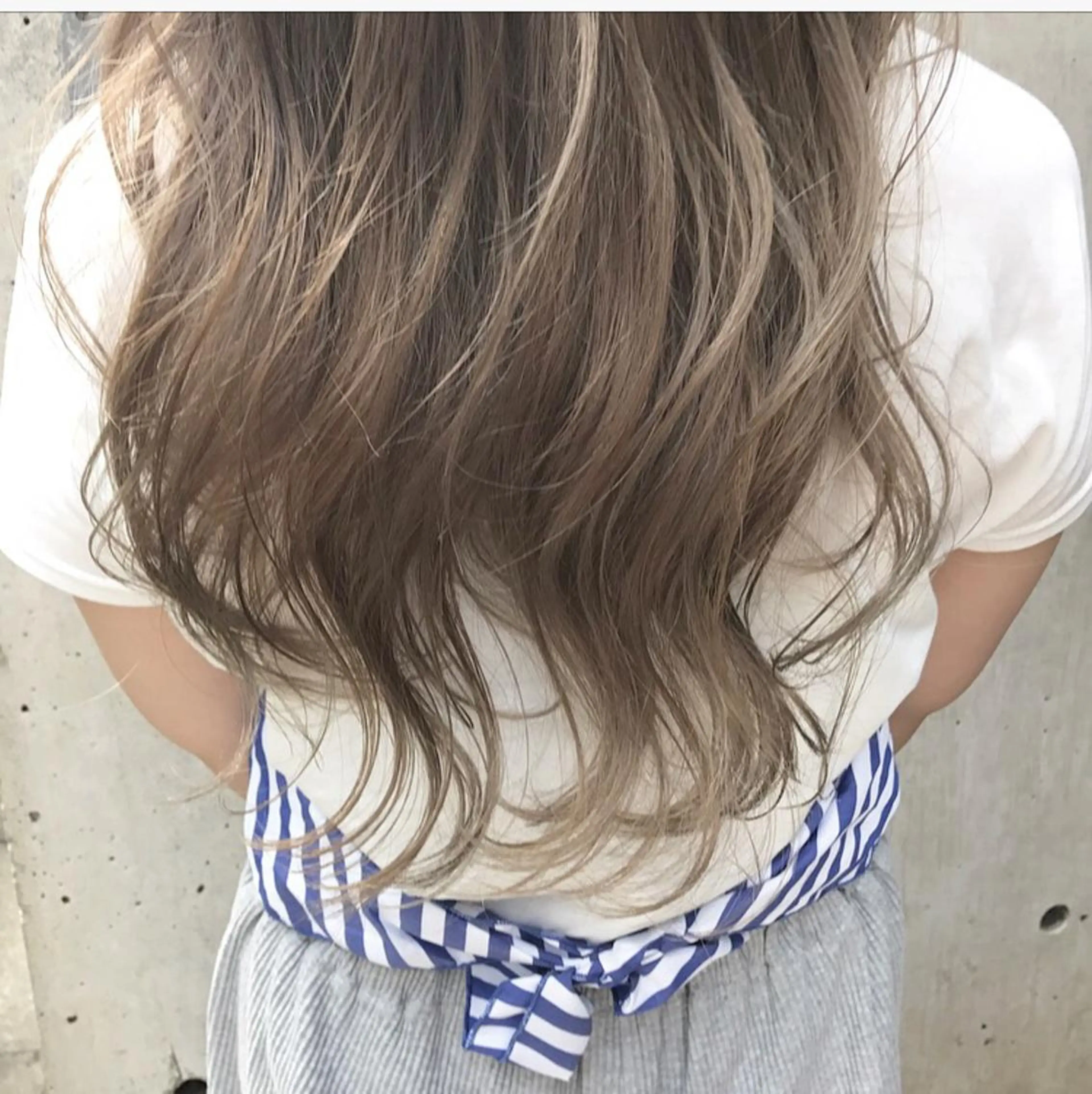 ロング カラー ベージュカラー 透明感・艶カラー/ 坂田友梨奈のヘアスタイル