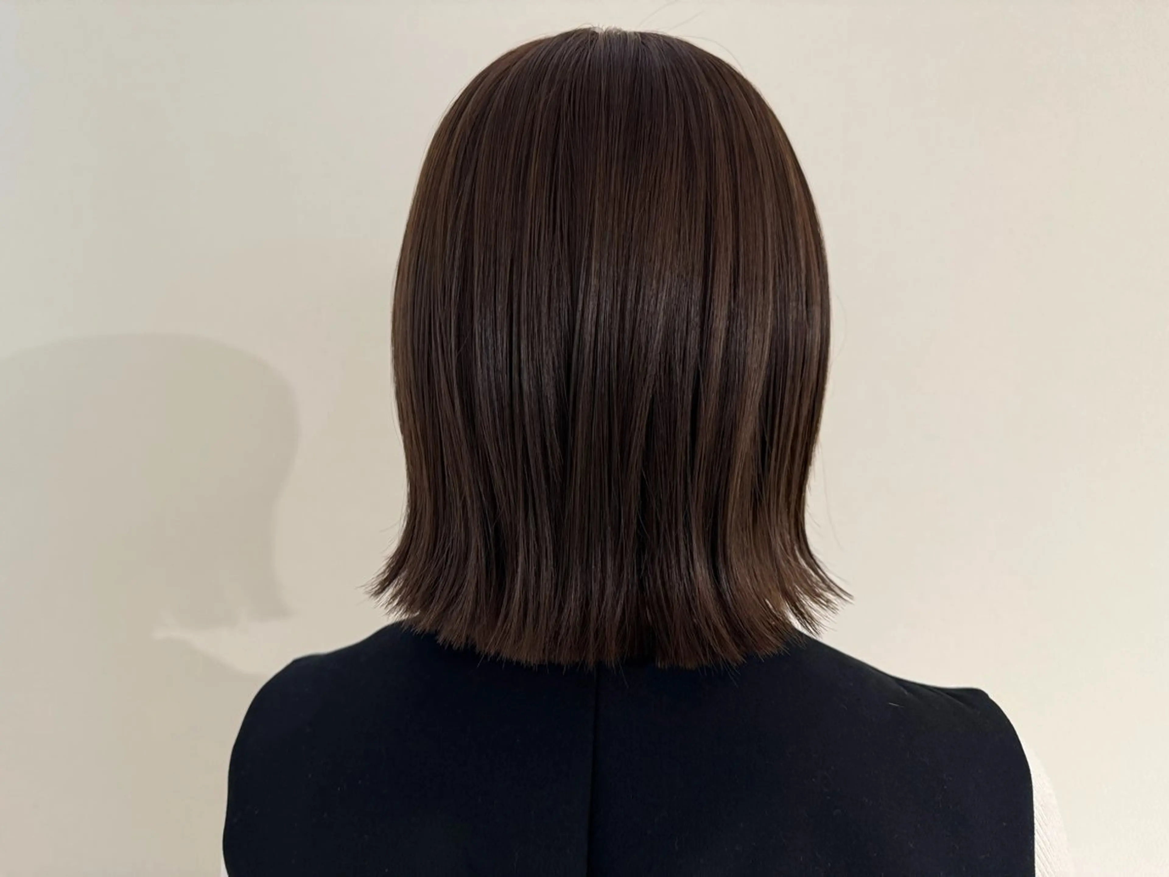 ミディアム カット ヘアカラー トリートメント AVANCE emiのヘアスタイル