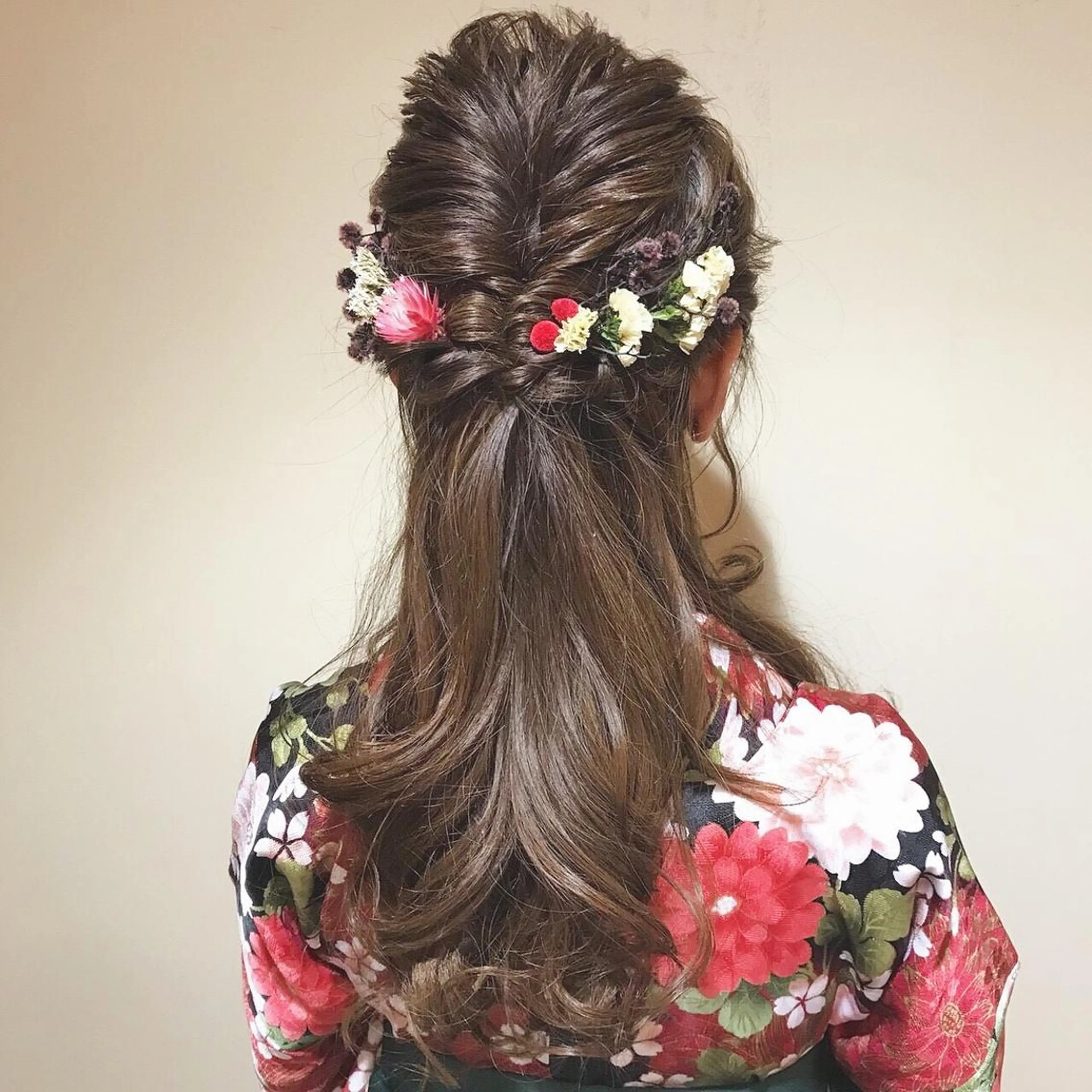 ロング カラー パーマ ヘアアレンジ ハーフアップ 加藤 綾華のヘアスタイル