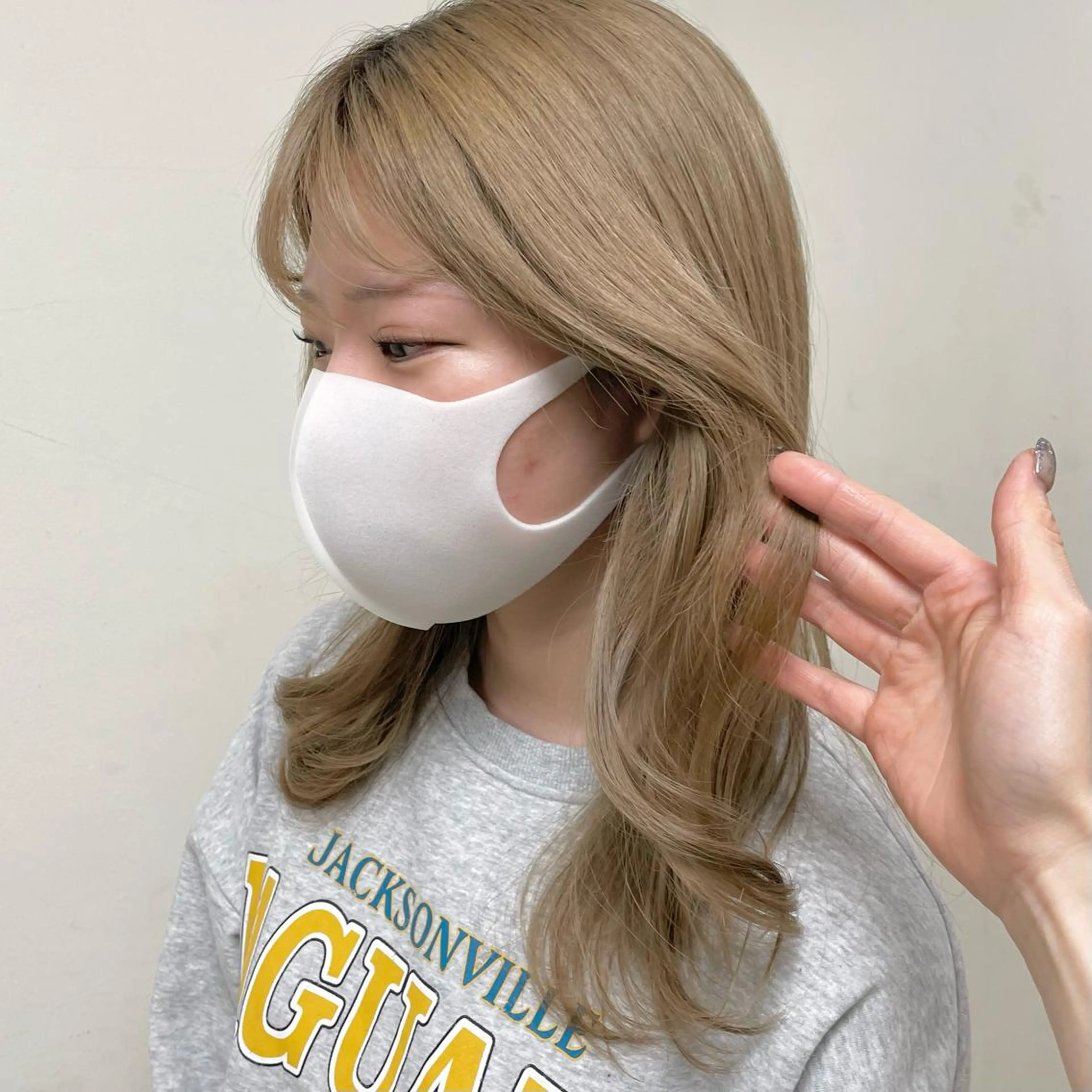 セミロング カラー ヘアアレンジ maoブリーチ無し 似合わせカラーのヘアスタイル