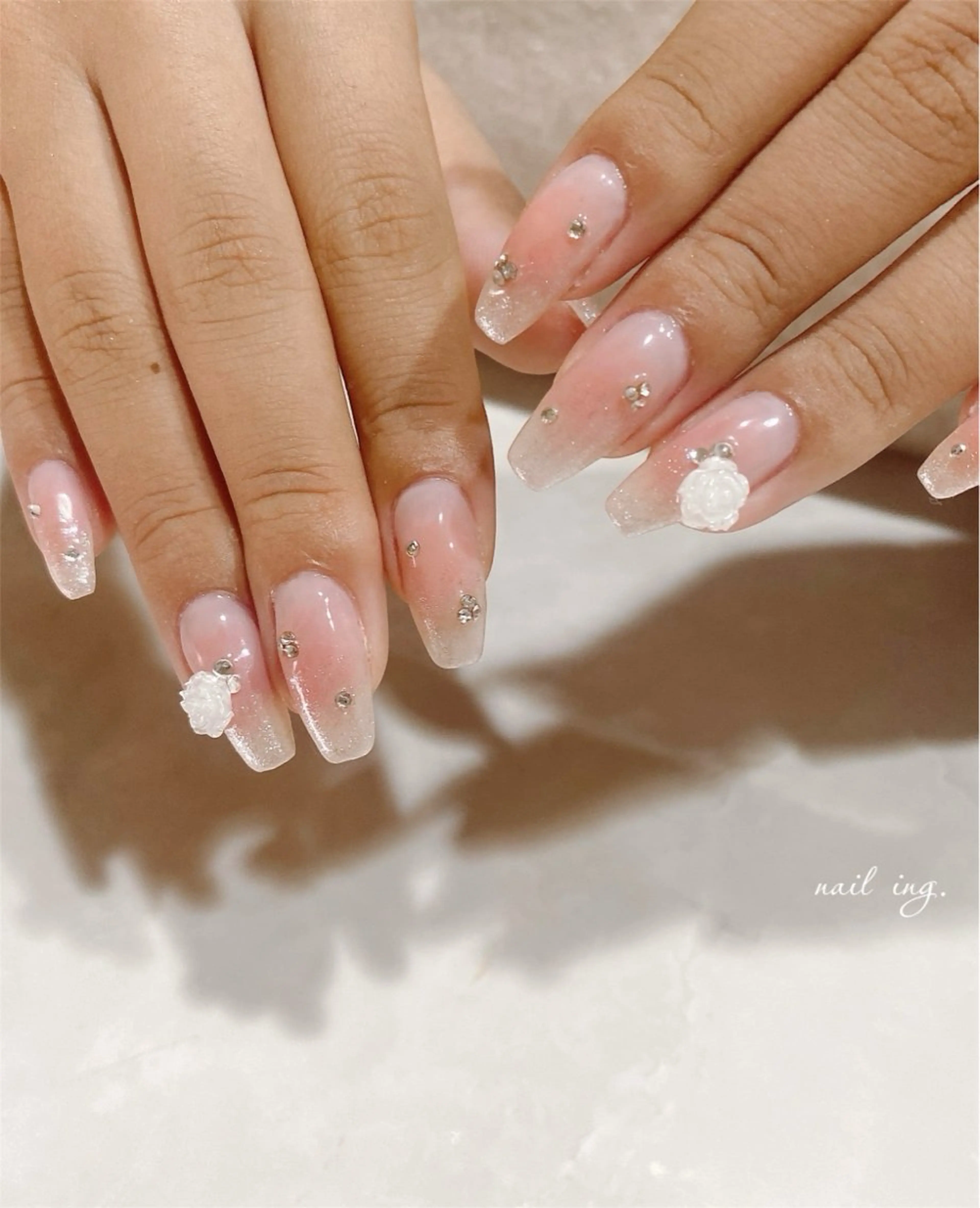 ネイル シンプルネイル ｉｎｇ .のネイルデザイン