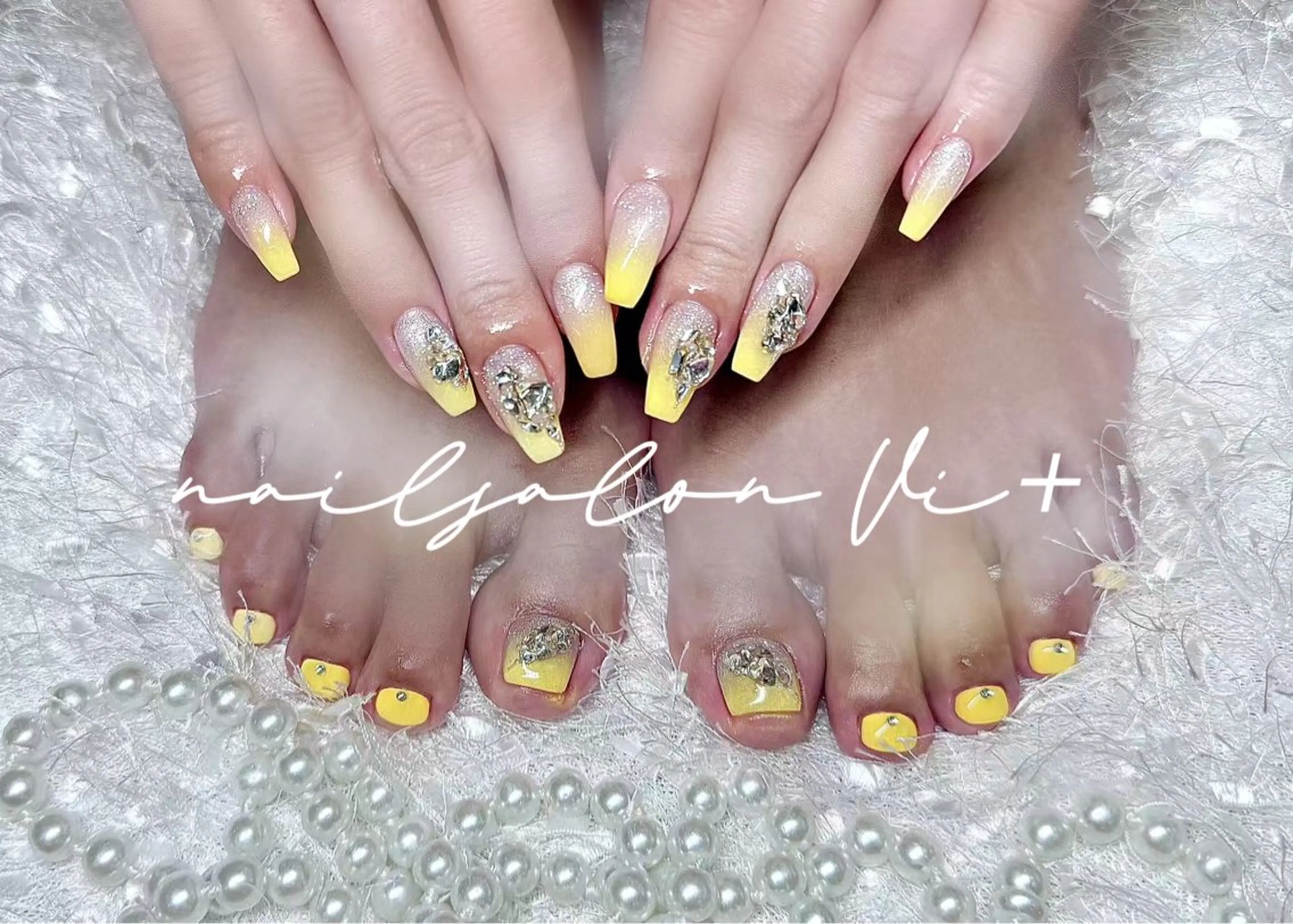 ネイル ハンドネイル フットネイル ✨Nailsalon Vi+✨のネイルデザイン